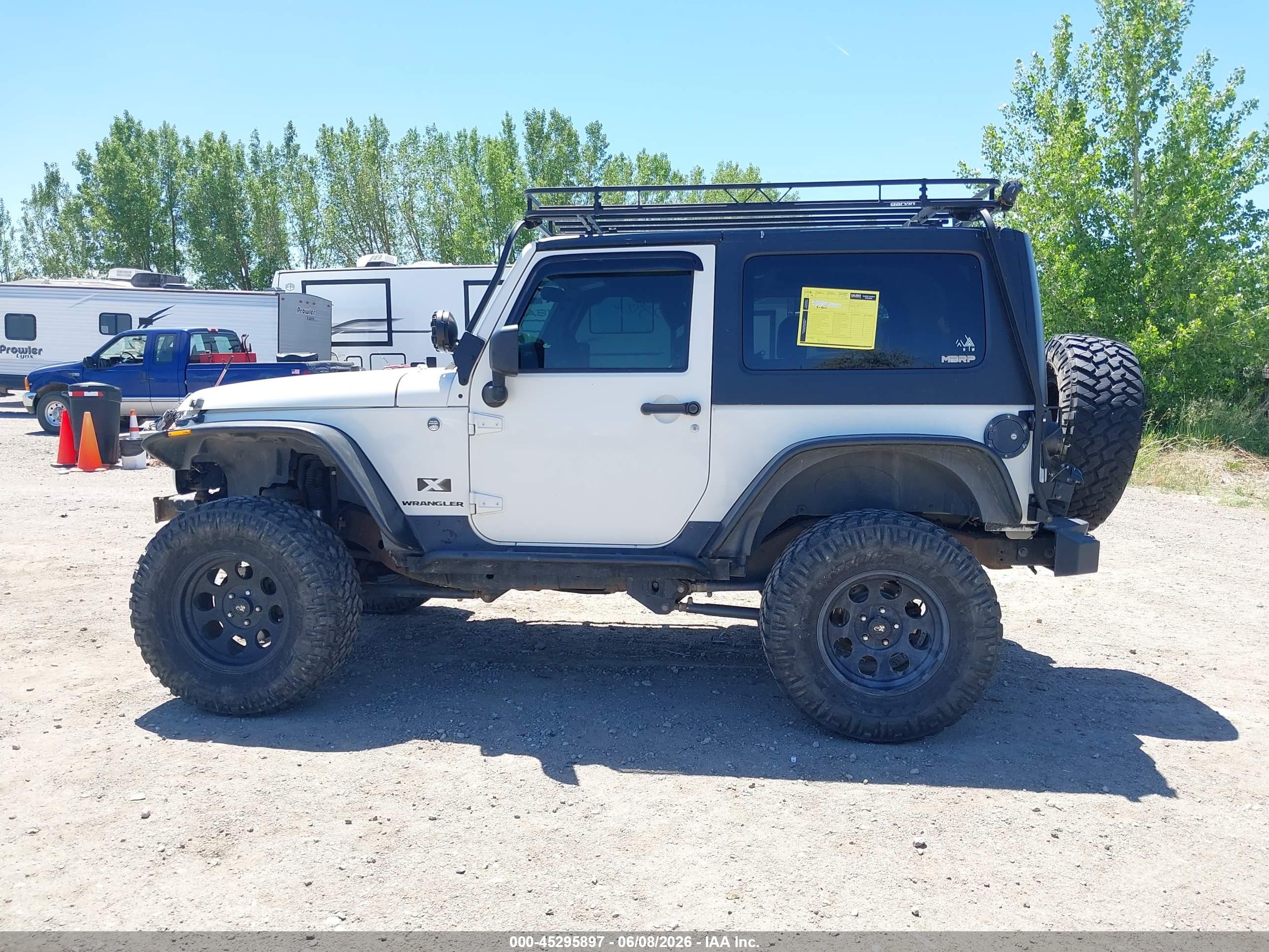 2007 Jeep Wrangler X Белый vin: 1J4FA24197L217460