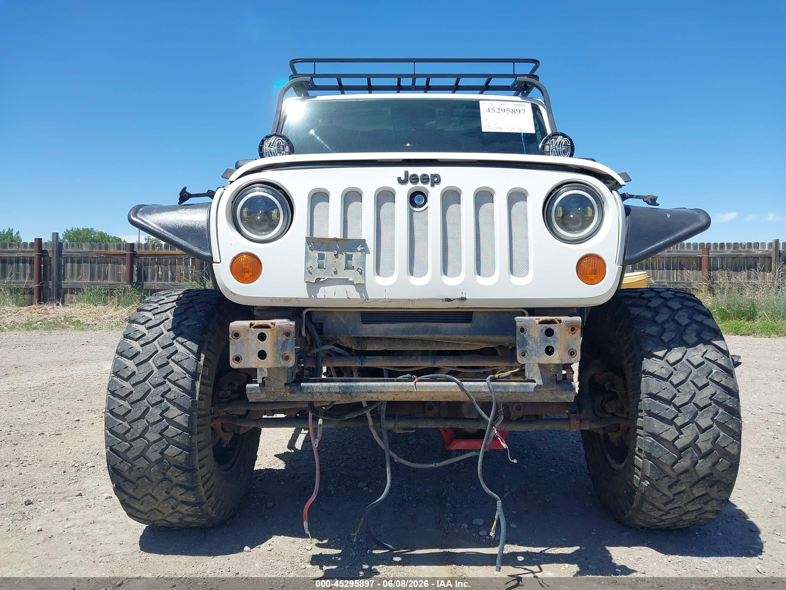2007 Jeep Wrangler X Белый vin: 1J4FA24197L217460
