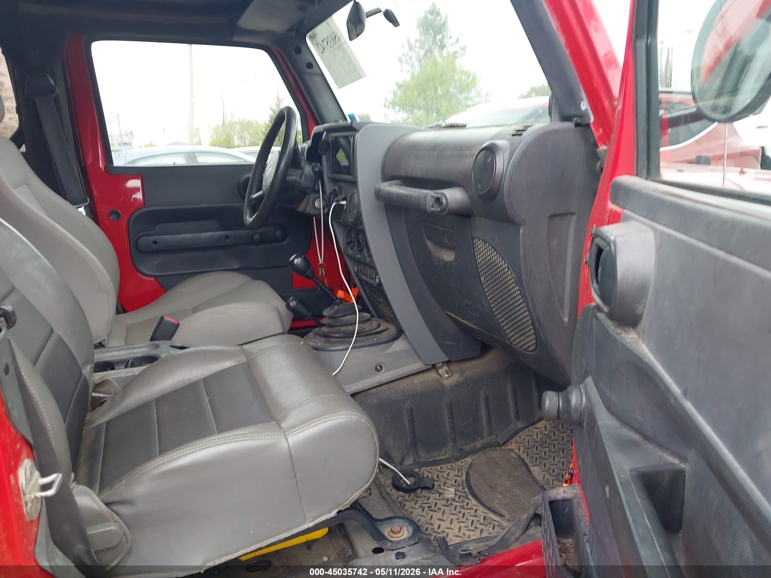 2009 Jeep Wrangler X Red vin: 1J4FA24199L745518