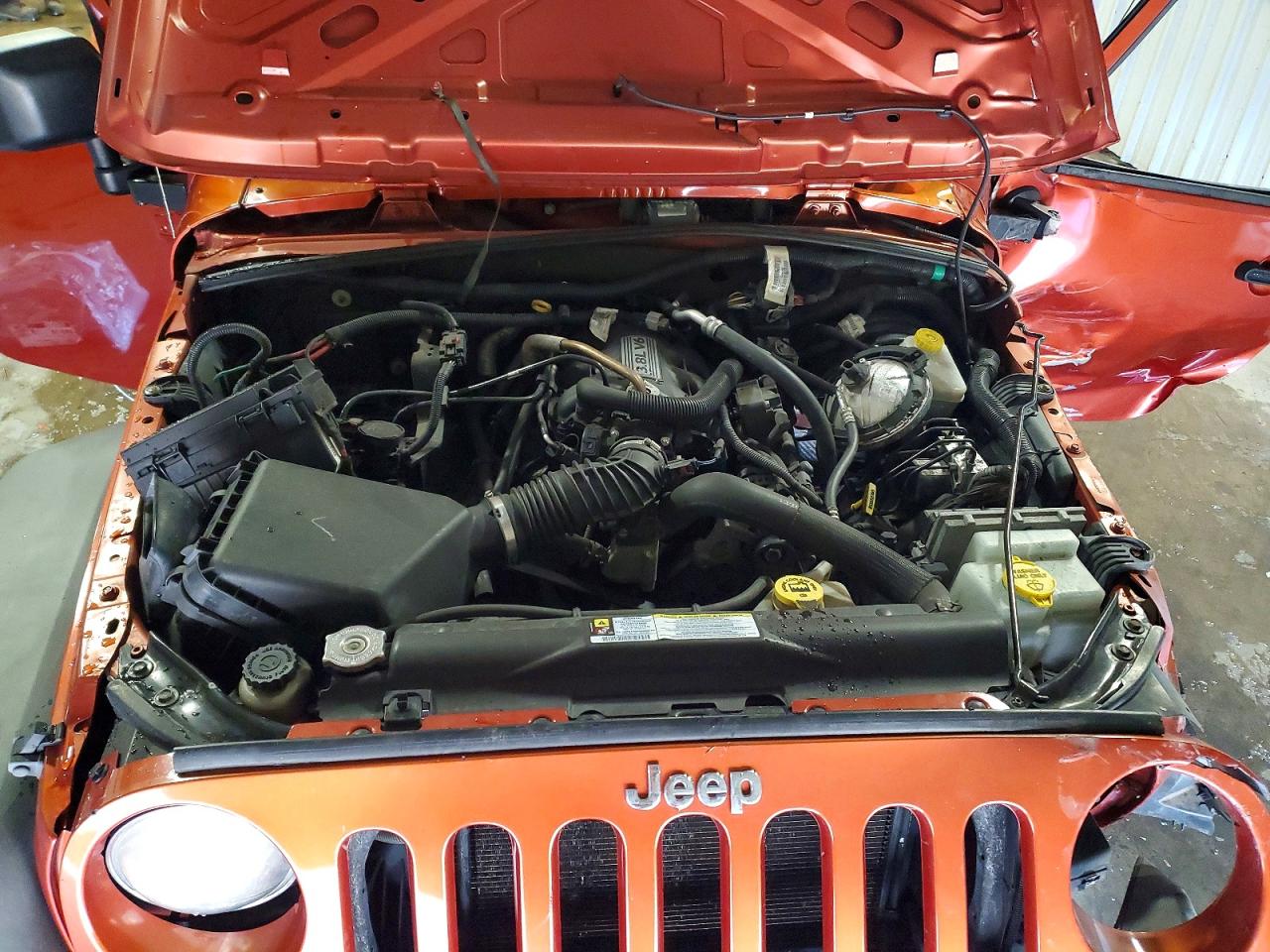 2009 Jeep Wrangler X Orange vin: 1J4FA24199L779992