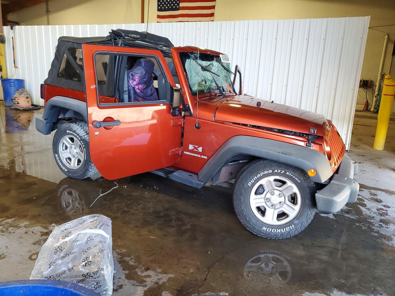 2009 Jeep Wrangler X Orange vin: 1J4FA24199L779992