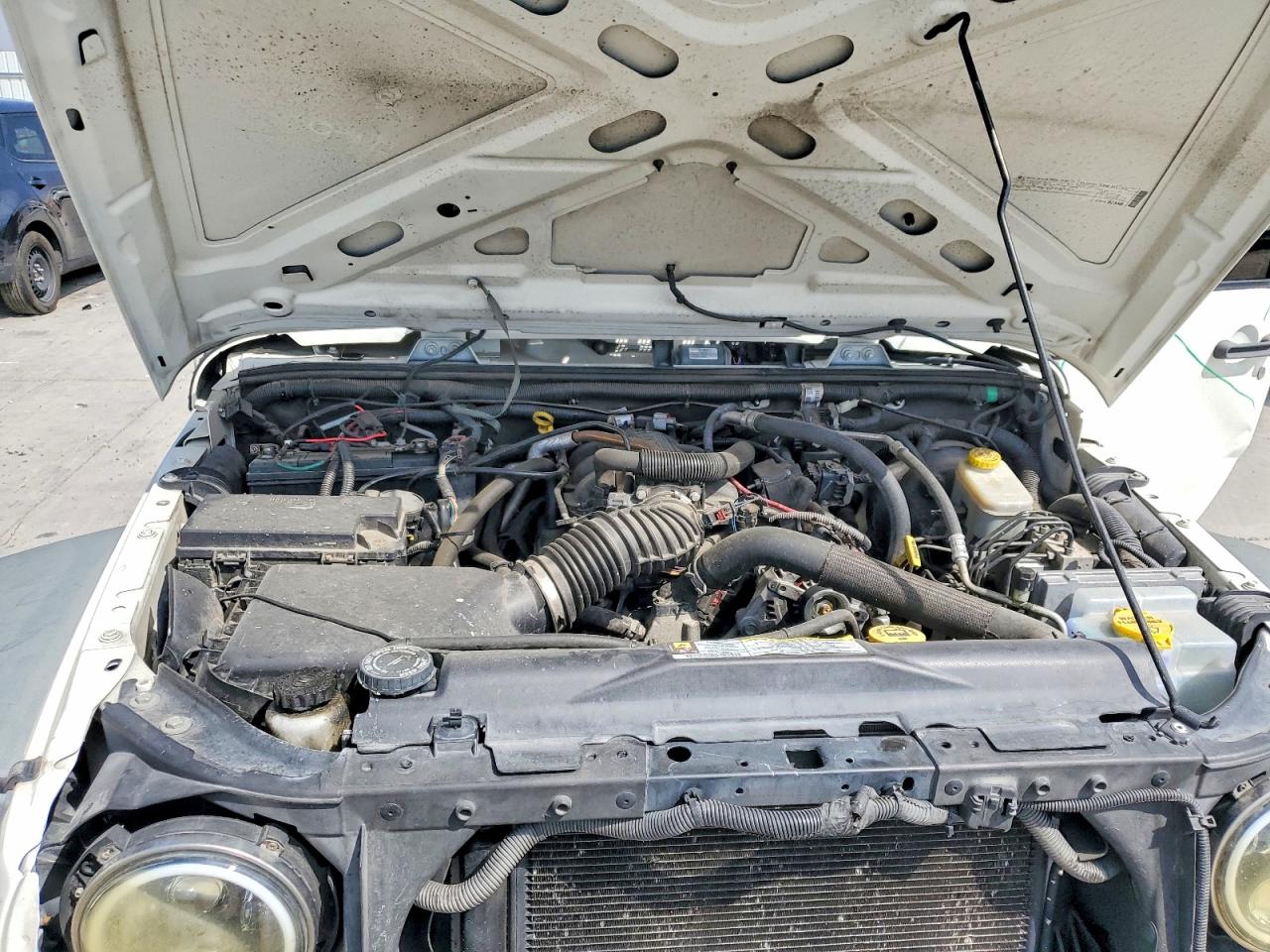 2009 Jeep Wrangler X Белый vin: 1J4FA24199L784545