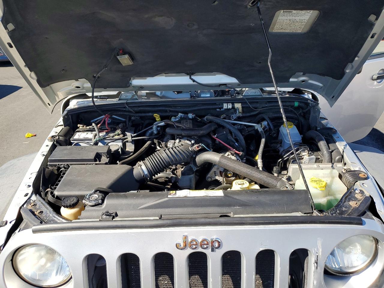 2007 Jeep Wrangler X Silver vin: 1J4FA241X7L112099