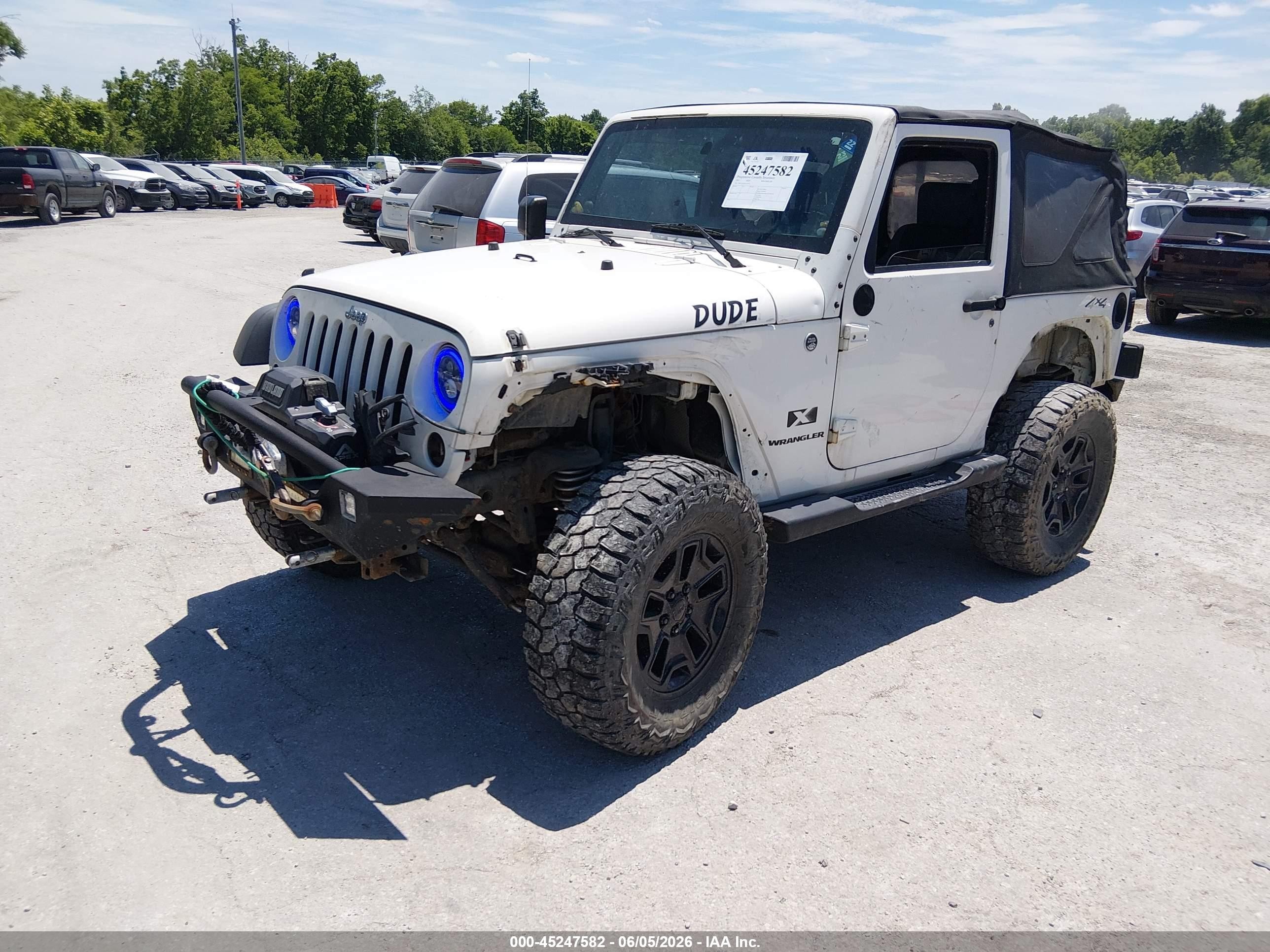2007 Jeep Wrangler X White vin: 1J4FA241X7L153574