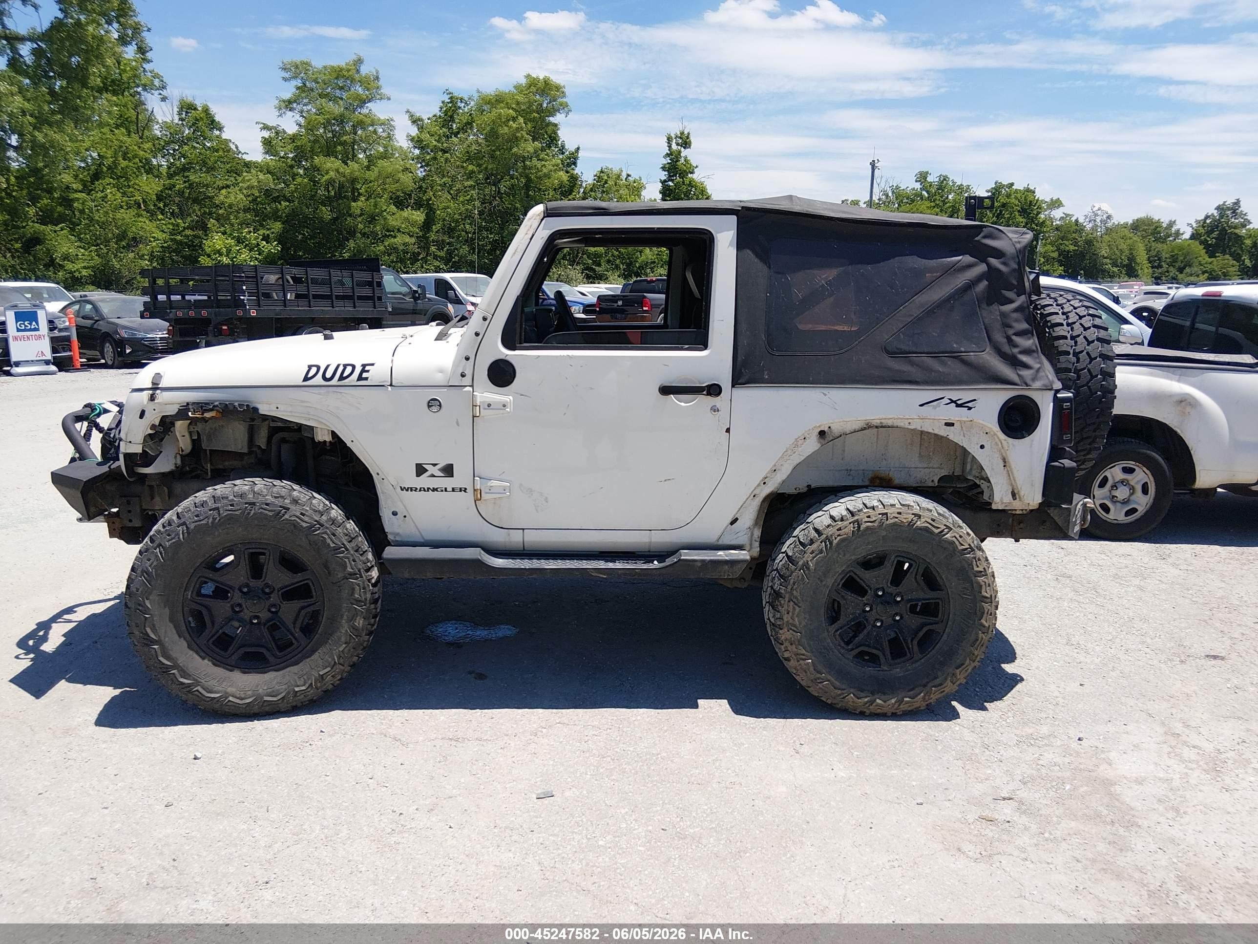 2007 Jeep Wrangler X White vin: 1J4FA241X7L153574