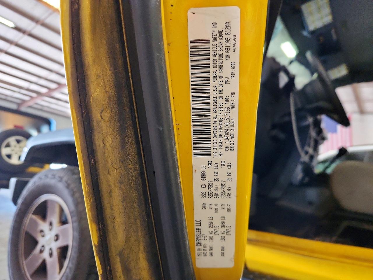 2008 Jeep Wrangler X Желтый vin: 1J4FA241X8L517106