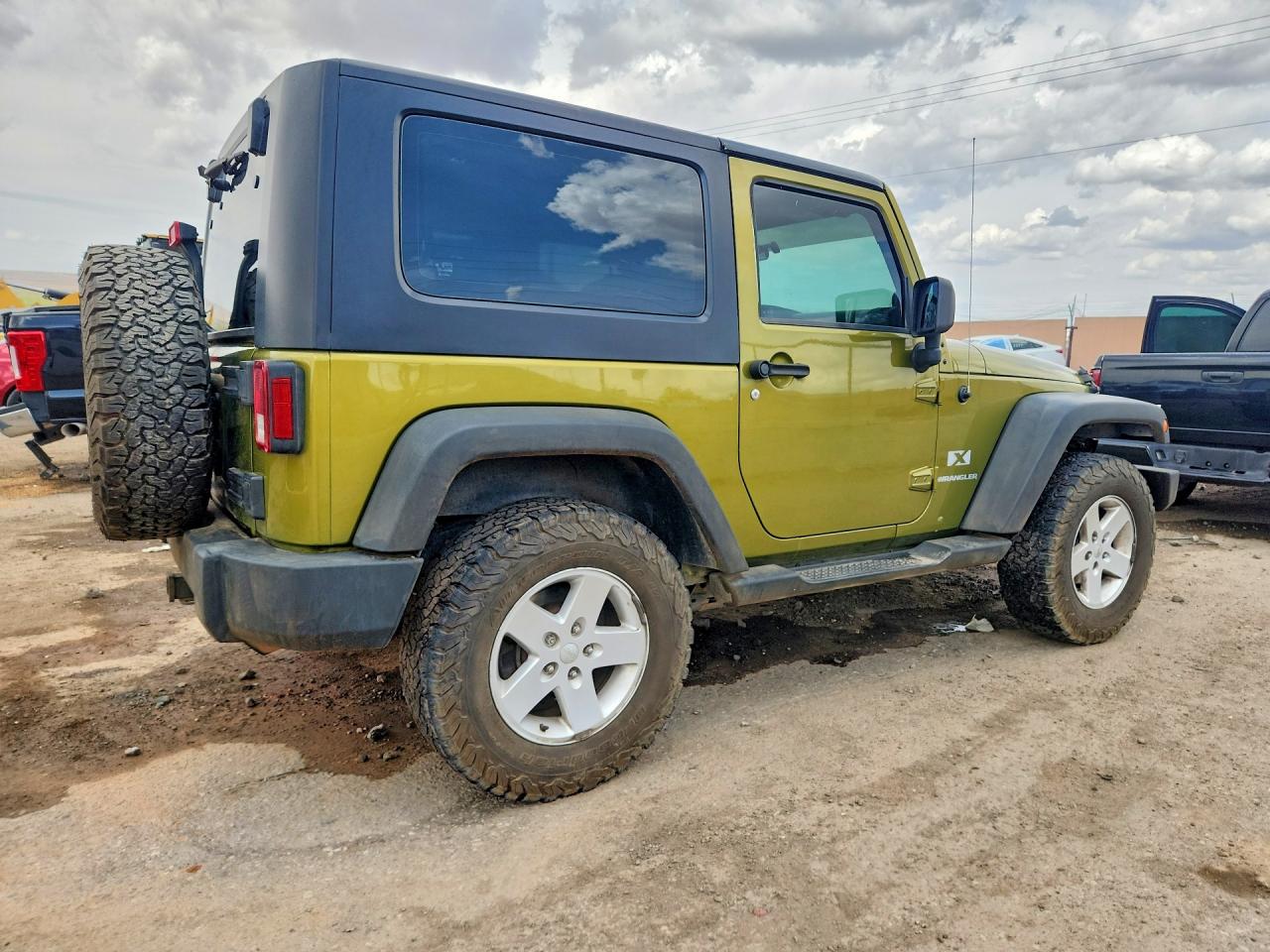 2008 Jeep Wrangler X Green vin: 1J4FA241X8L543219