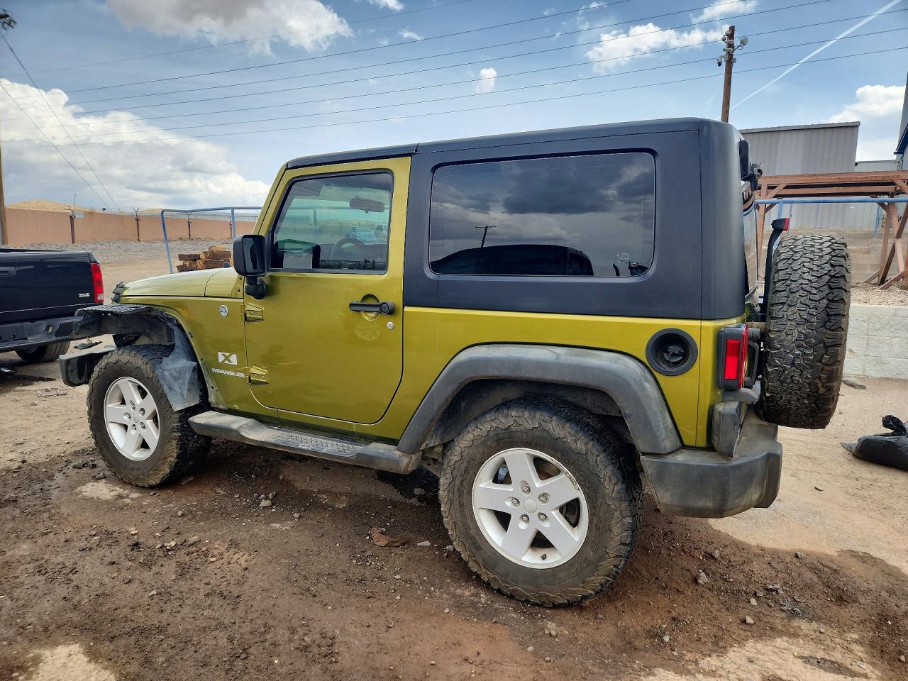2008 Jeep Wrangler X Green vin: 1J4FA241X8L543219