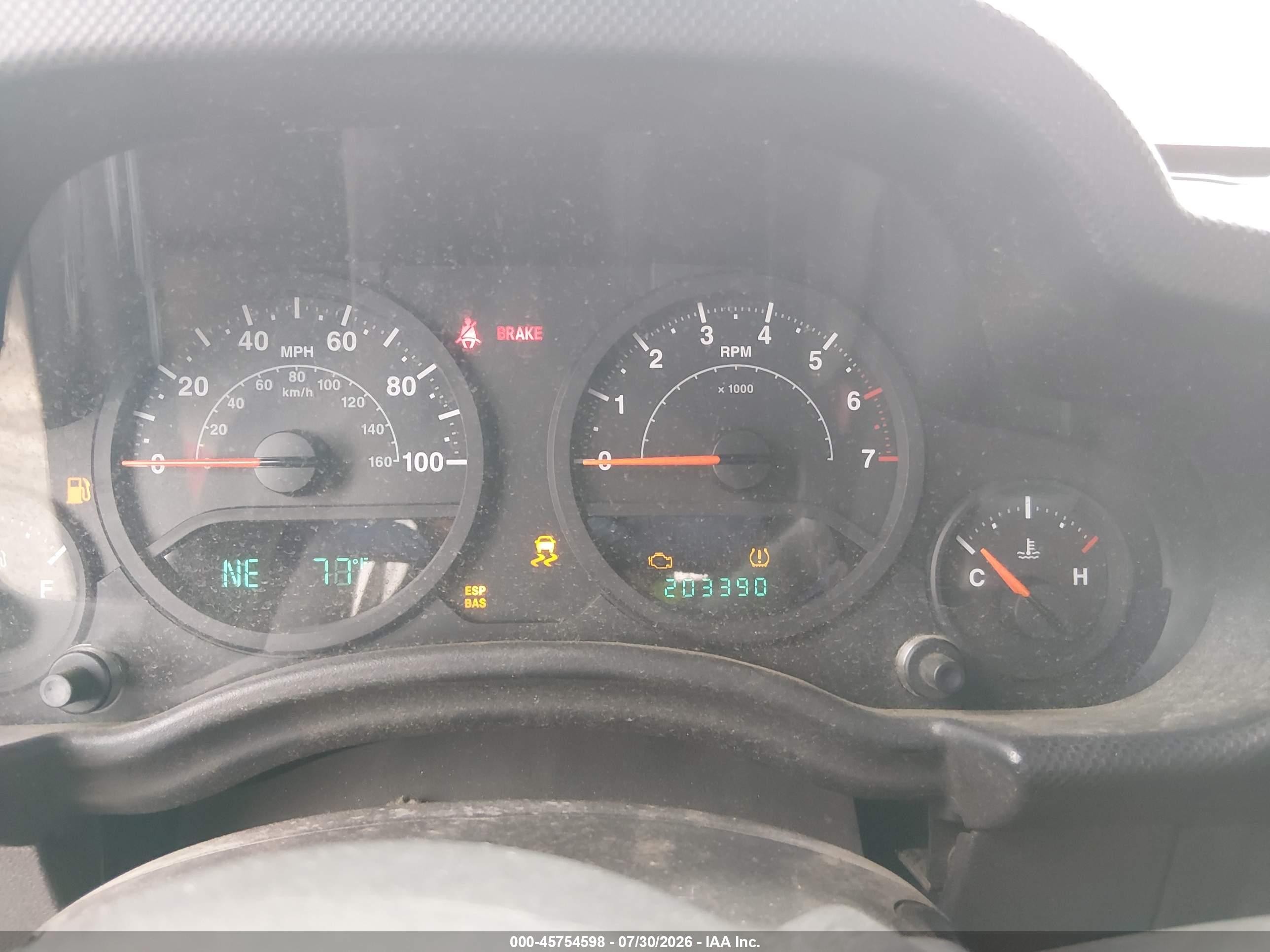 2008 Jeep Wrangler X Red vin: 1J4FA241X8L642946