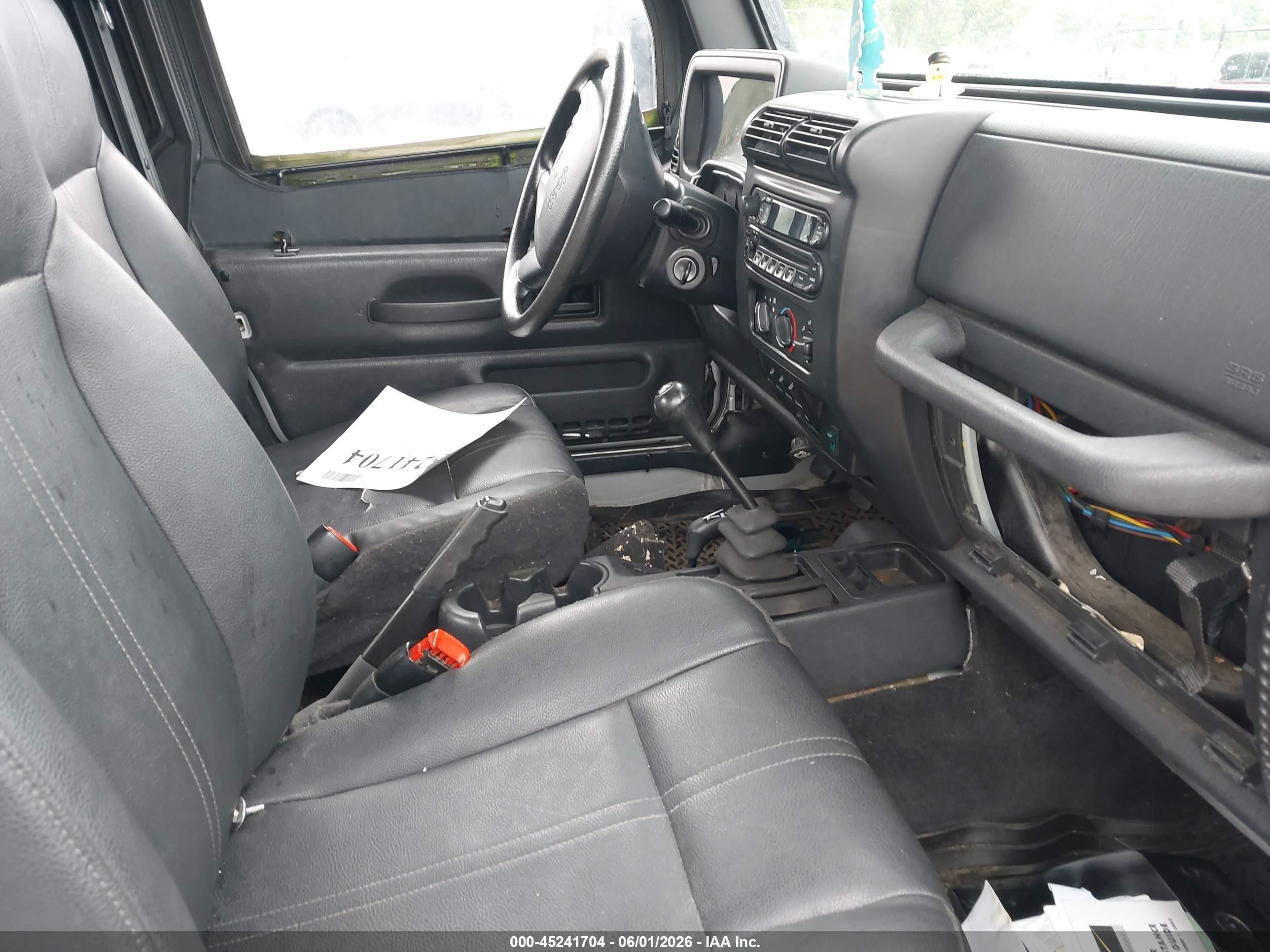 2004 Jeep Wrangler Se Silver vin: 1J4FA29104P753582