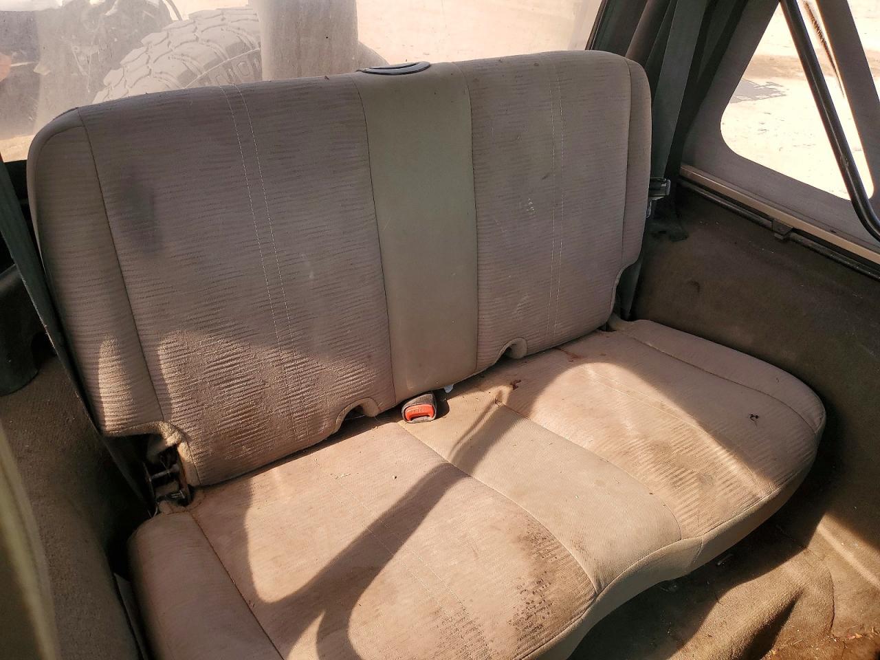 2003 Jeep Wrangler / Tj Se Gold vin: 1J4FA29153P325361