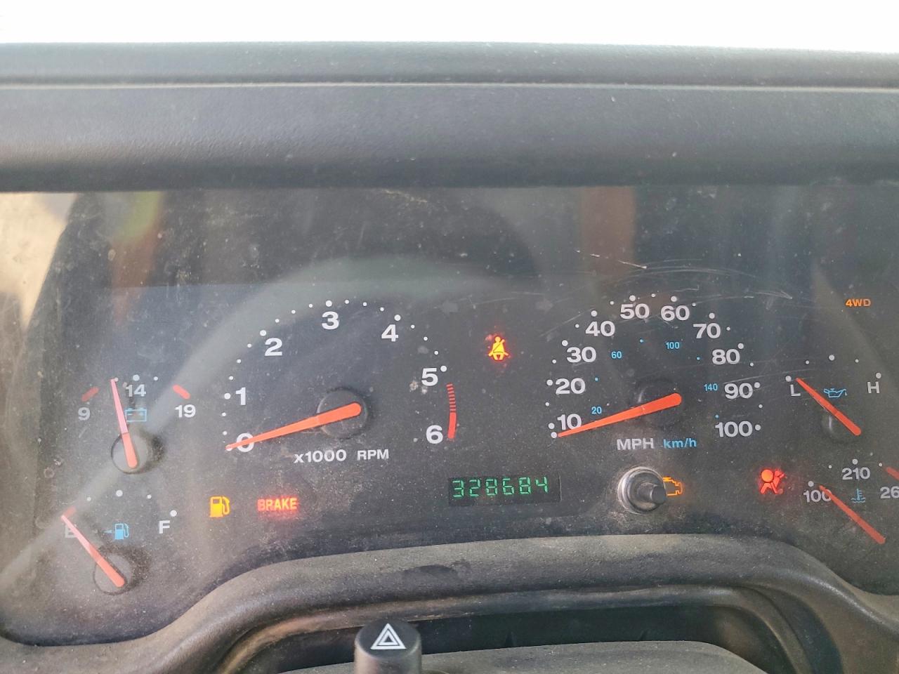 2003 Jeep Wrangler / Tj Se Gold vin: 1J4FA29153P325361