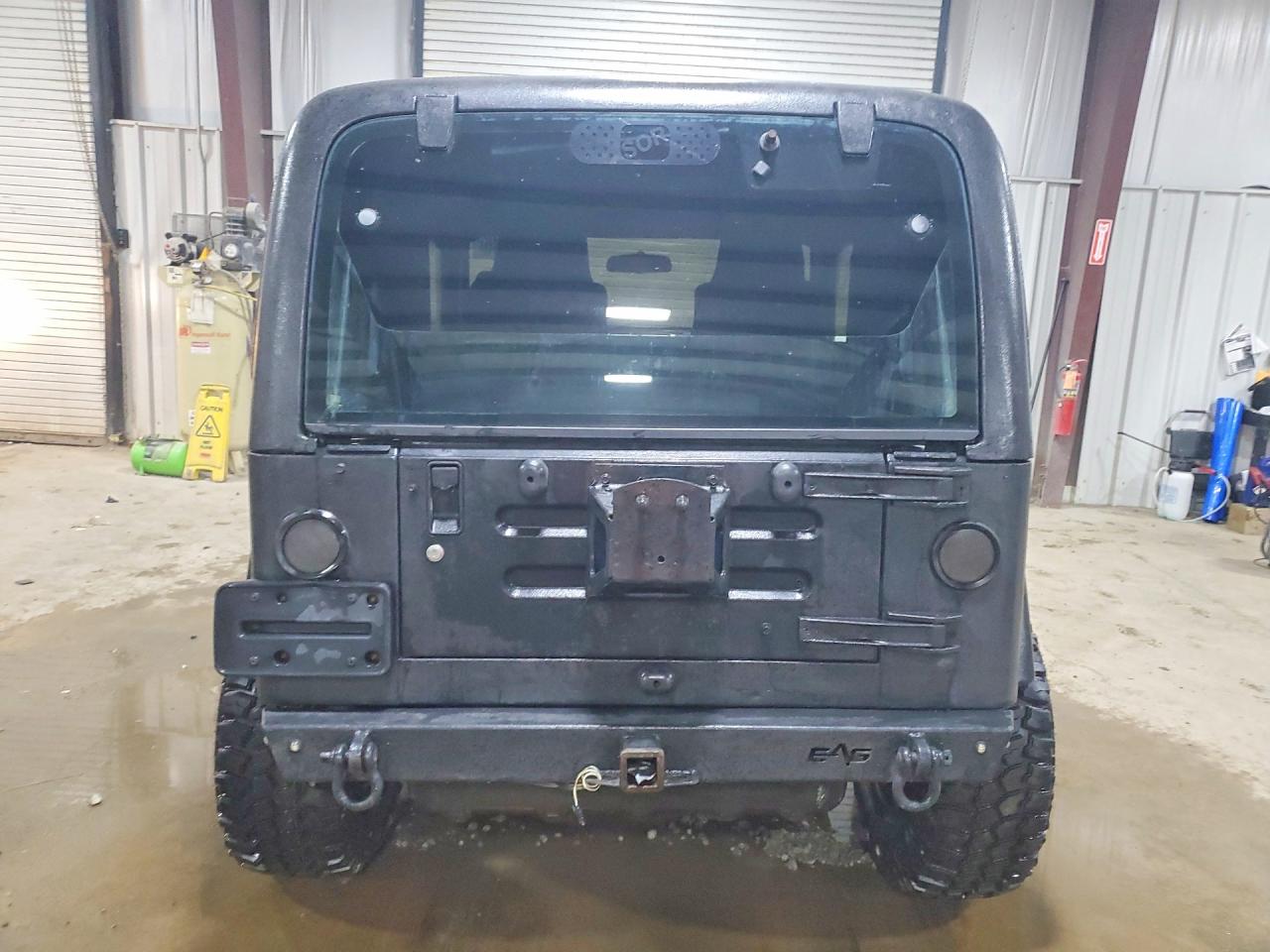 2004 Jeep Wrangler / Tj Se Black vin: 1J4FA29154P736518