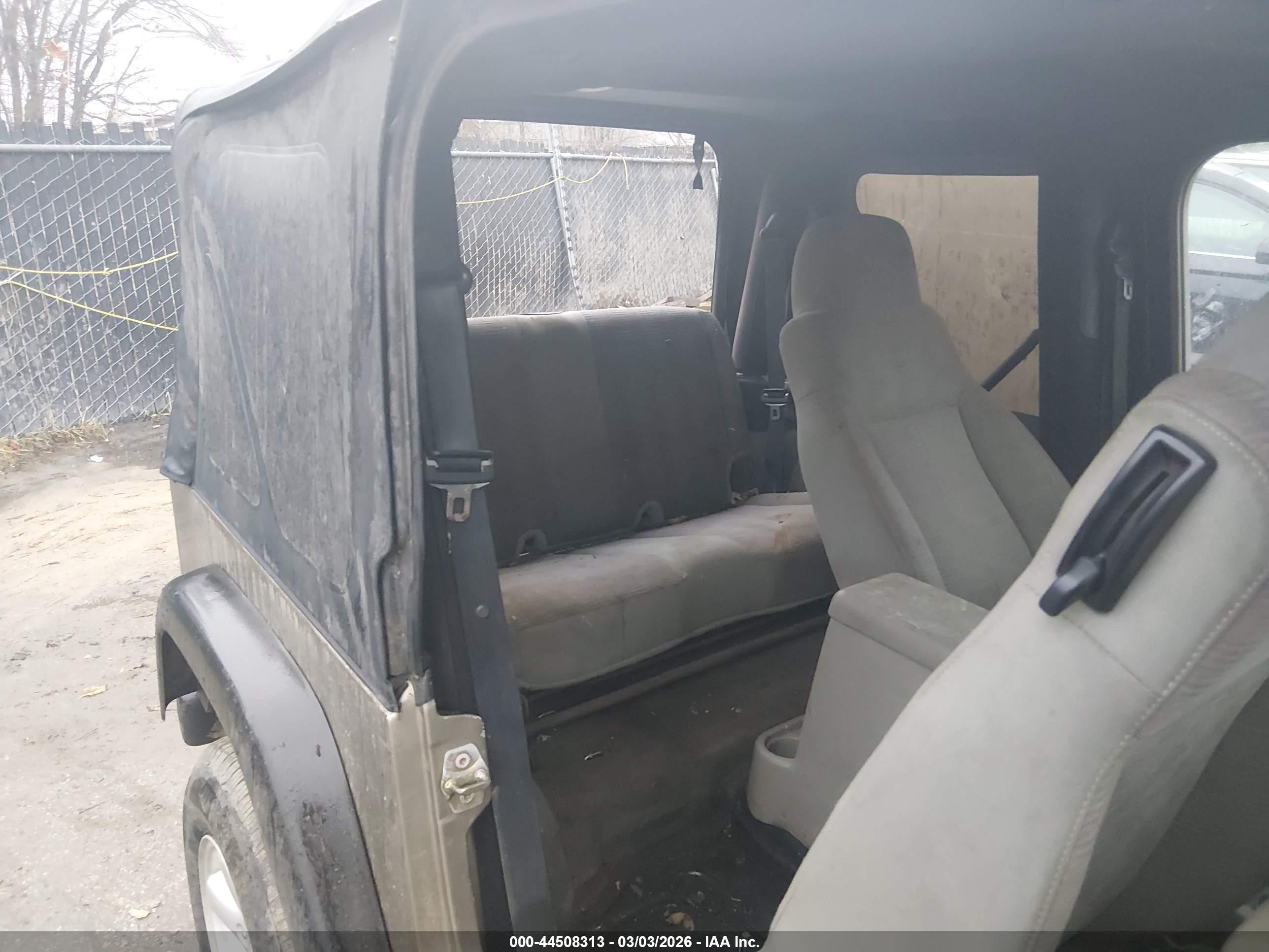 2004 Jeep Wrangler Se Beige vin: 1J4FA29164P721932