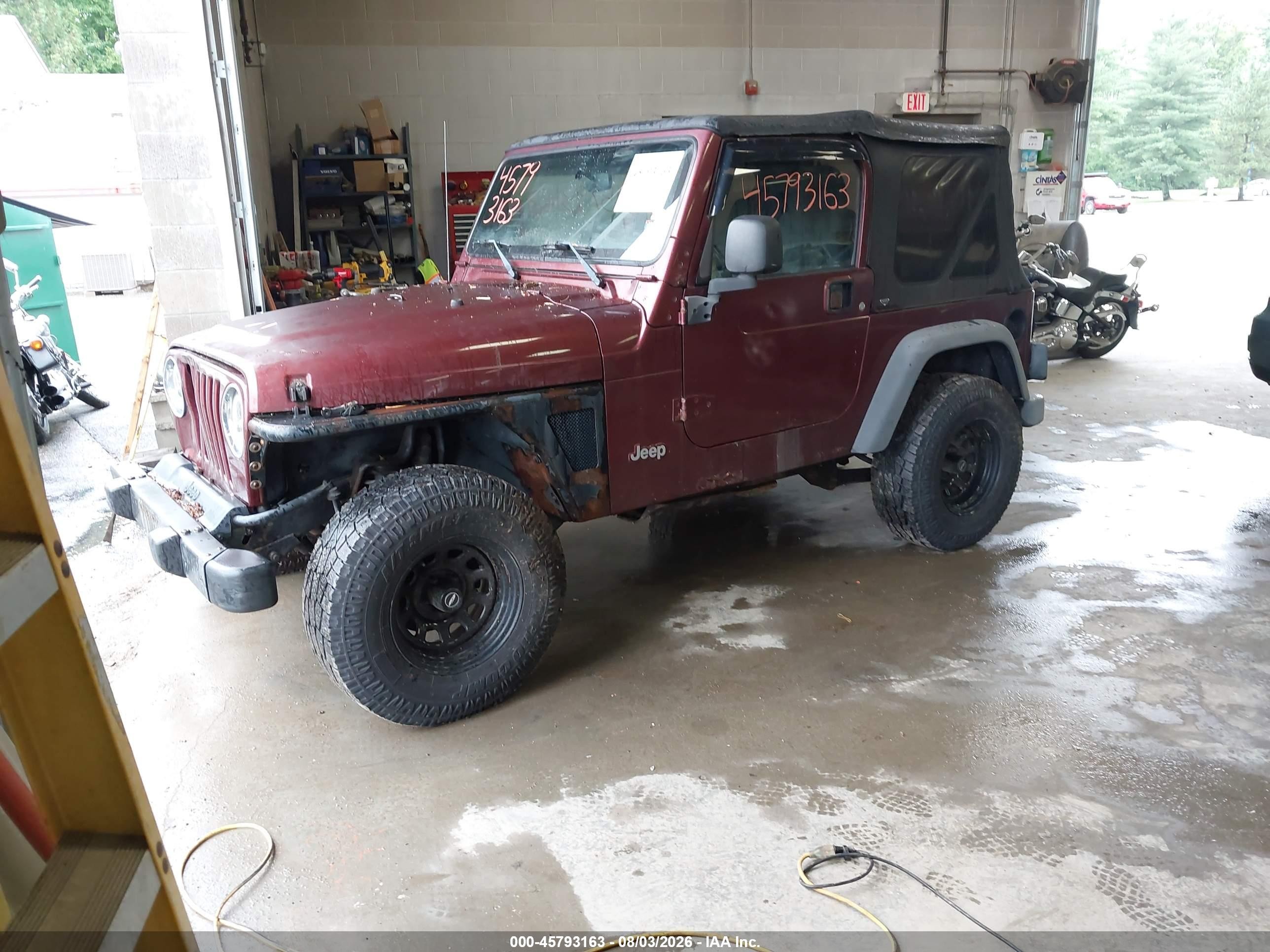 2003 Jeep Wrangler Se Бордовый vin: 1J4FA29193P361957