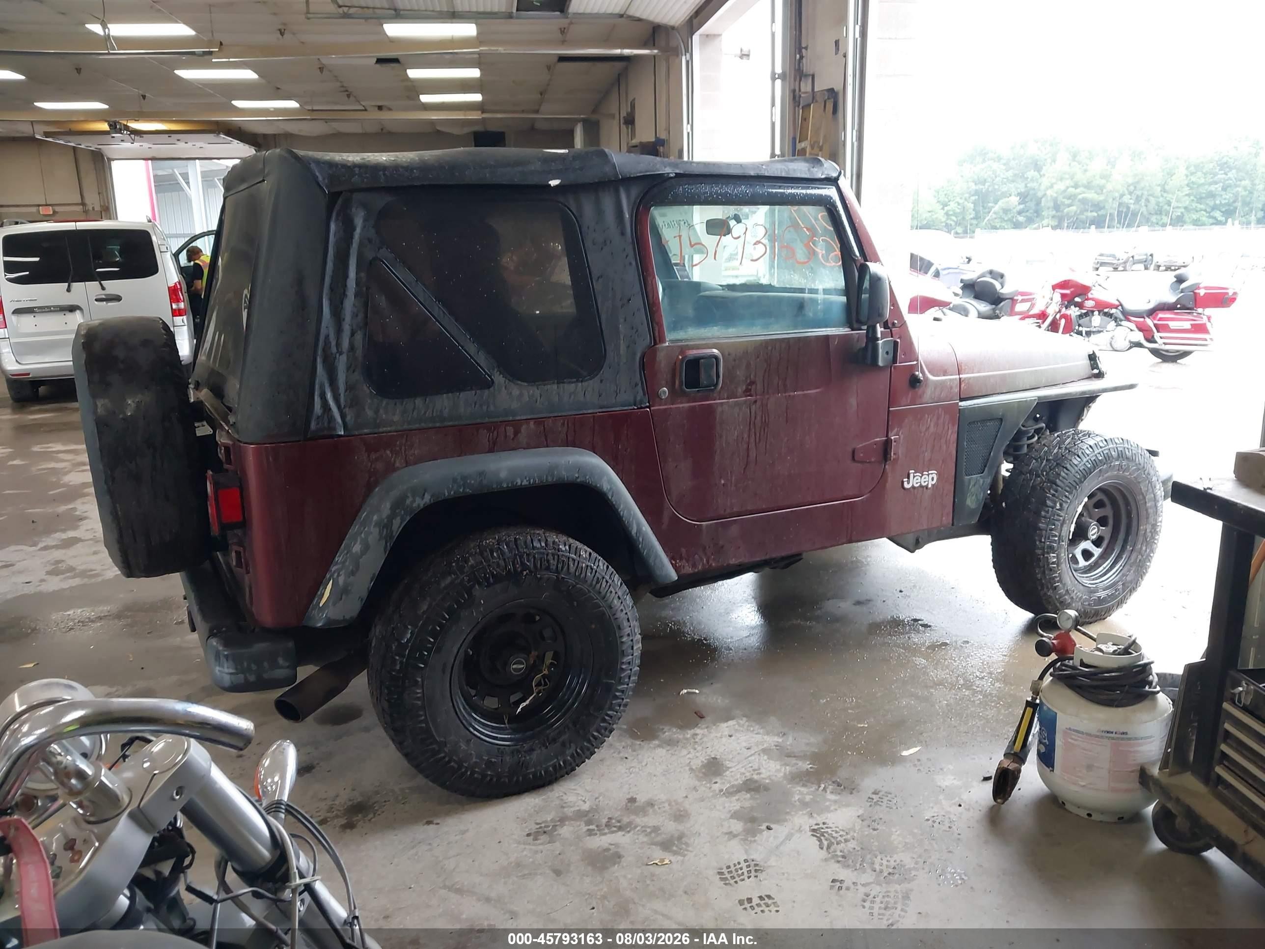 2003 Jeep Wrangler Se Бордовый vin: 1J4FA29193P361957