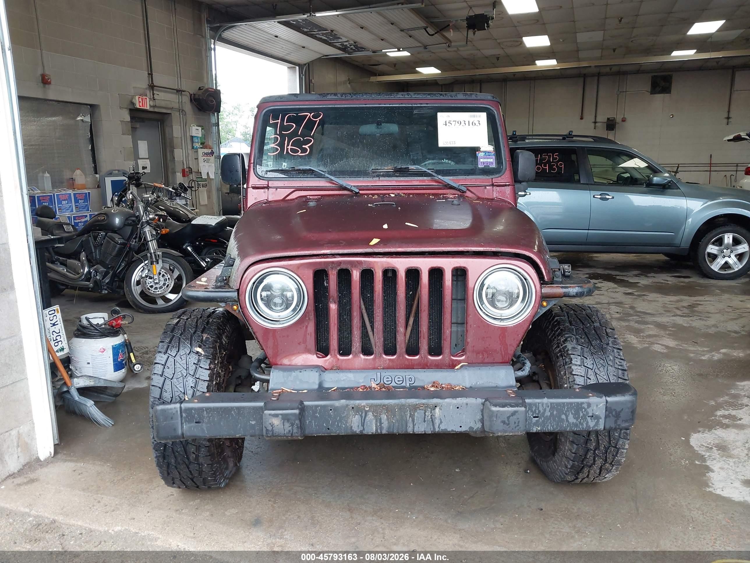 2003 Jeep Wrangler Se Бордовый vin: 1J4FA29193P361957
