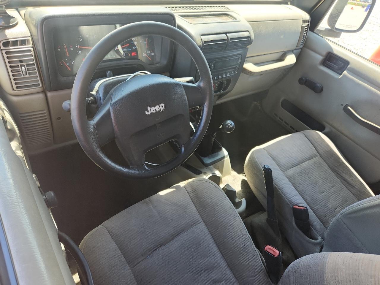 2005 Jeep Wrangler / Tj Se Cream vin: 1J4FA291X5P311877