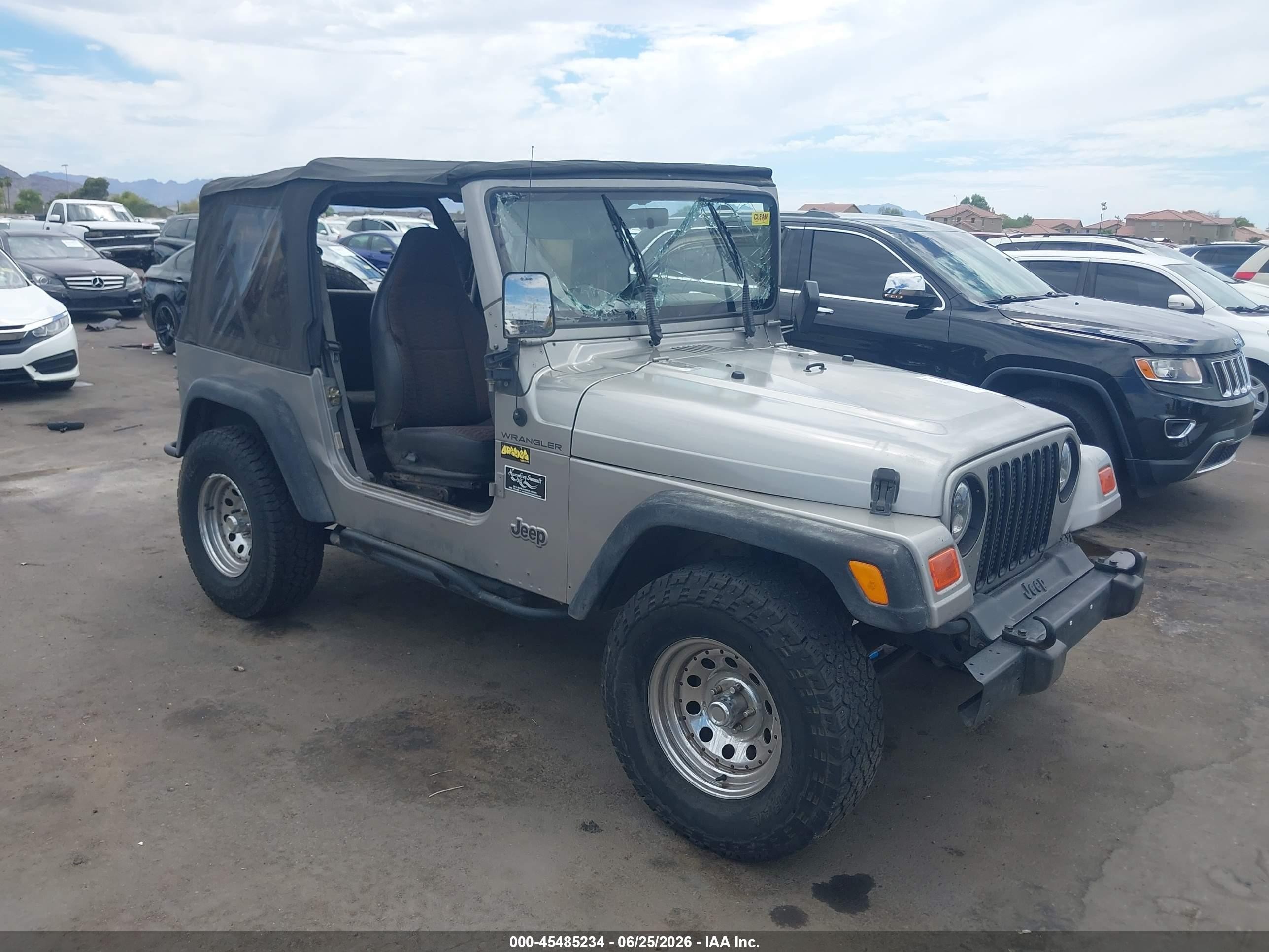 2000 Jeep Wrangler Se Silver vin: 1J4FA29P2YP726846