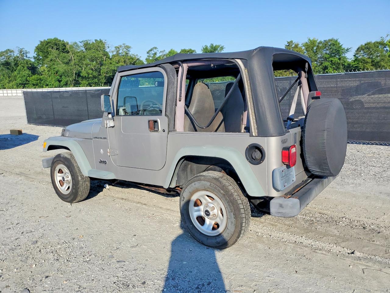 2000 Jeep Wrangler / Tj Se Silver vin: 1J4FA29P5YP714996