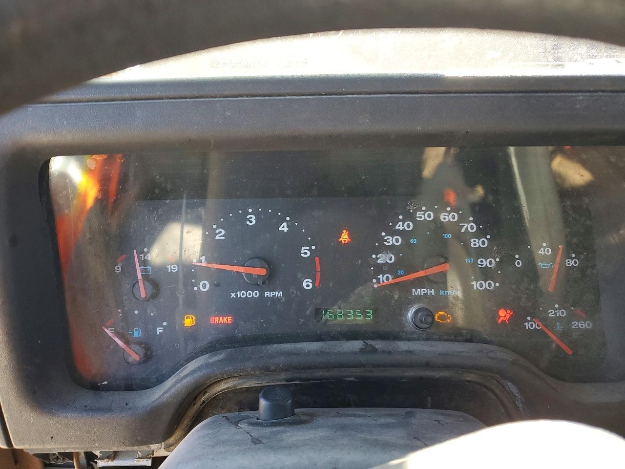 2001 Jeep Wrangler / Tj Se Burgundy vin: 1J4FA29P61P311261