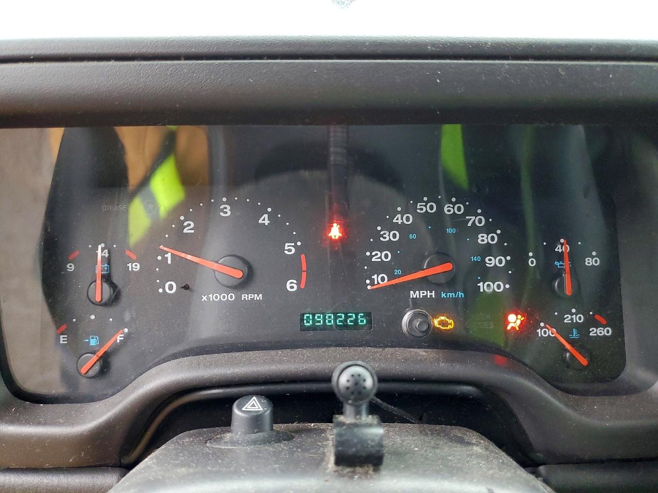 2002 Jeep Wrangler / Tj Se Серый vin: 1J4FA29P62P740997