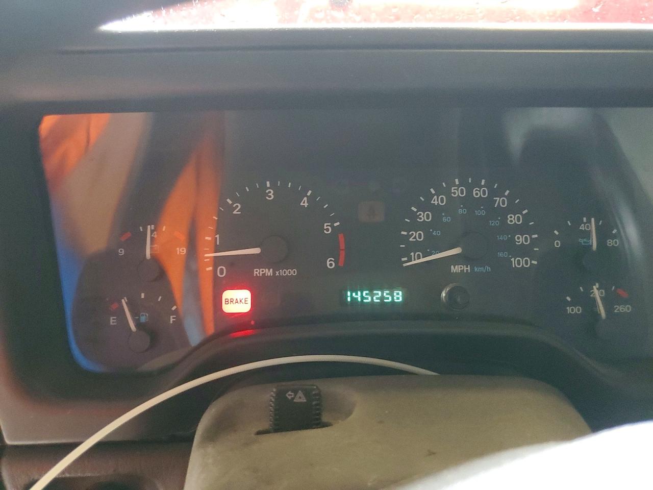 2000 Jeep Wrangler / Tj Se Red vin: 1J4FA29P6YP735131