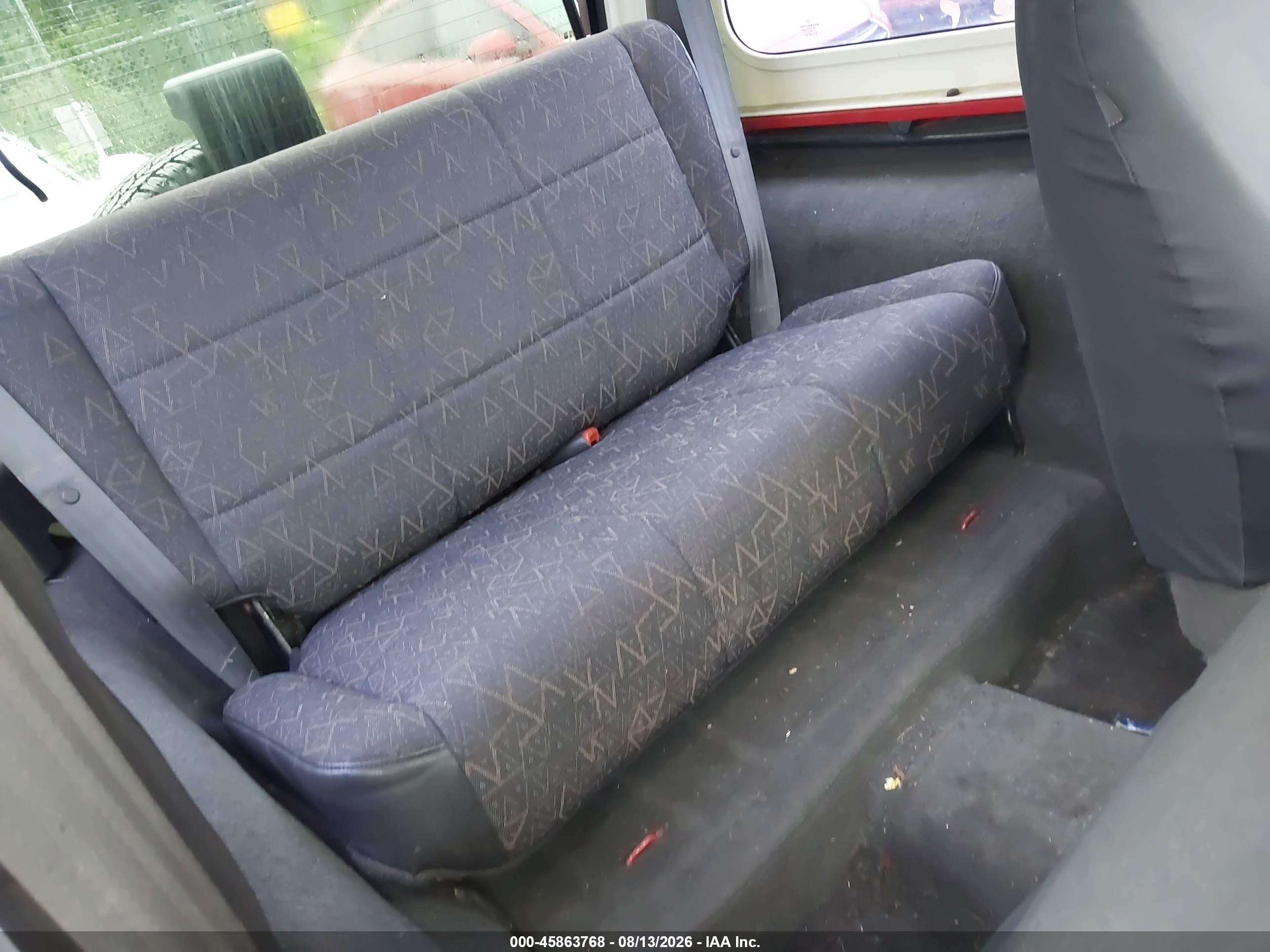 2001 Jeep Wrangler Se Красный vin: 1J4FA29P81P332774