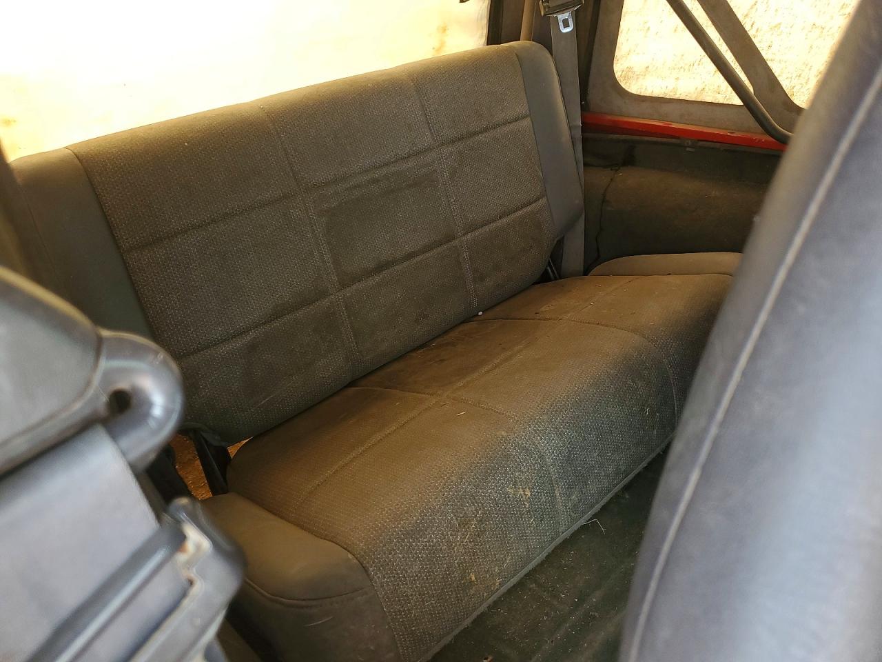2001 Jeep Wrangler / Tj Se Red vin: 1J4FA29P81P361093