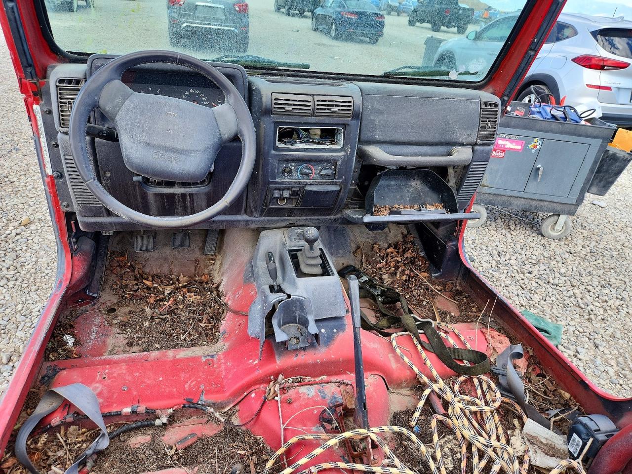 2001 Jeep Wrangler / Tj Se Red vin: 1J4FA29PX1P360608
