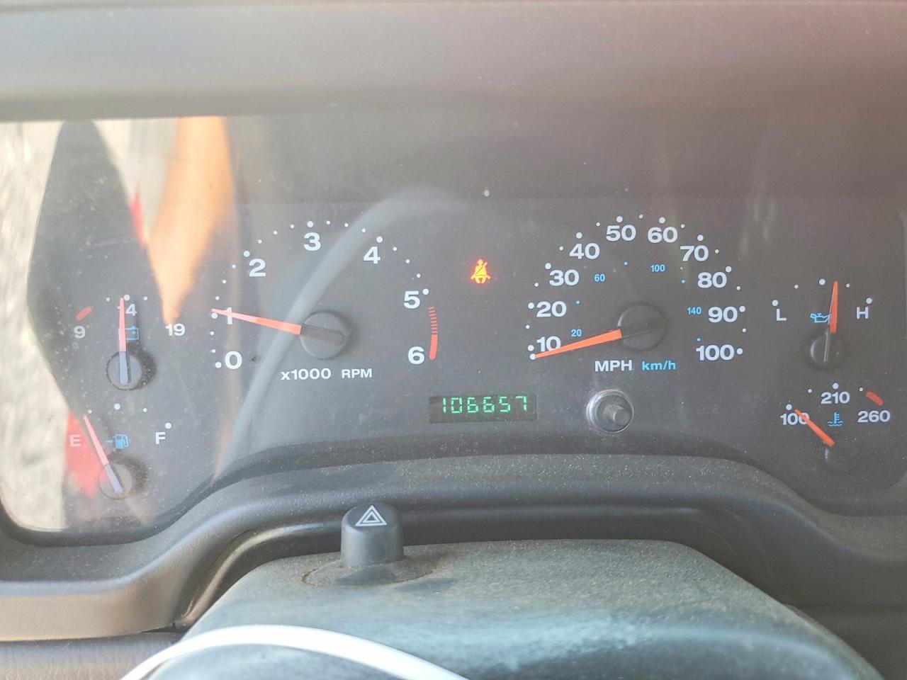 2005 Jeep Wrangler / Tj Se Red vin: 1J4FA29S15P339205