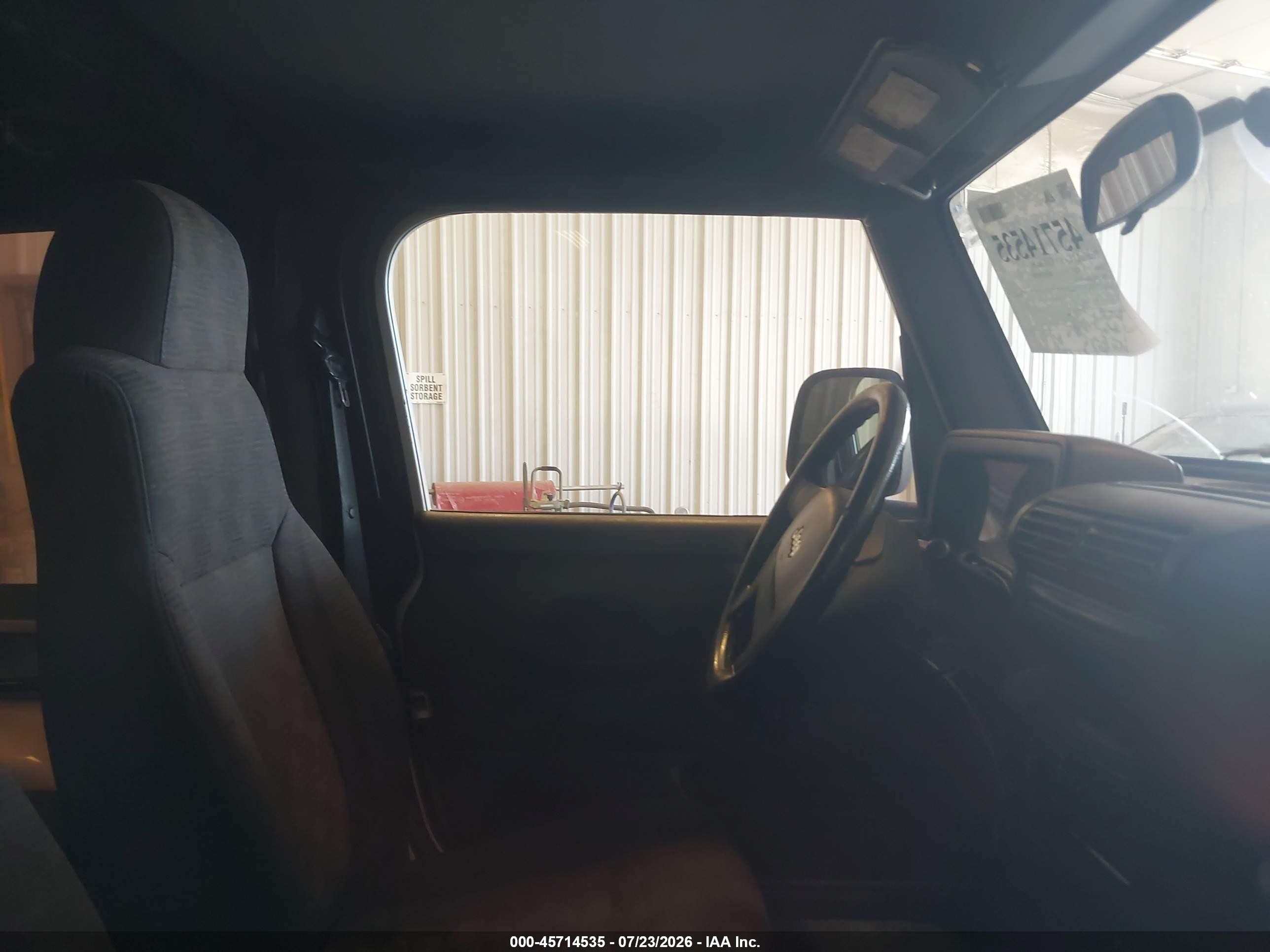 2005 Jeep Wrangler Se Серебряный vin: 1J4FA29S85P321316