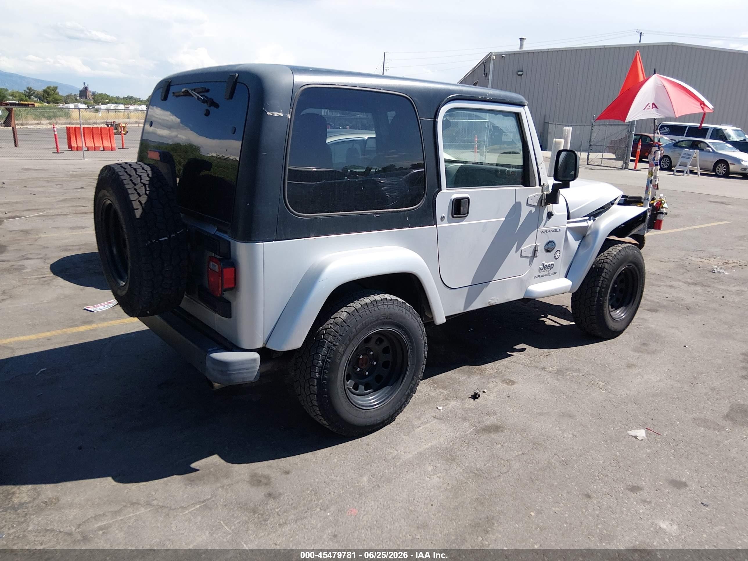 2005 Jeep Wrangler X Серебряный vin: 1J4FA39S05P355174