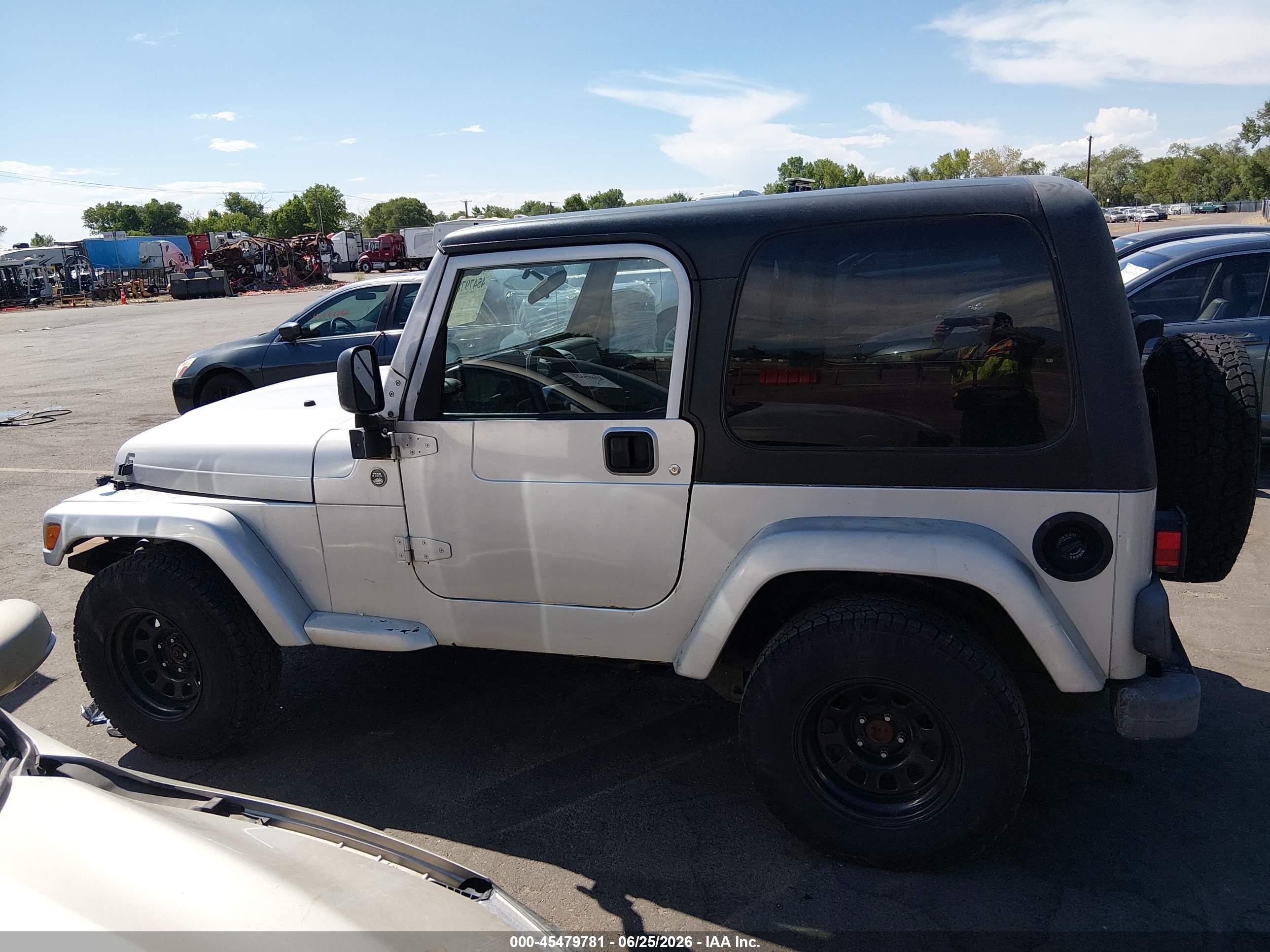 2005 Jeep Wrangler X Серебряный vin: 1J4FA39S05P355174