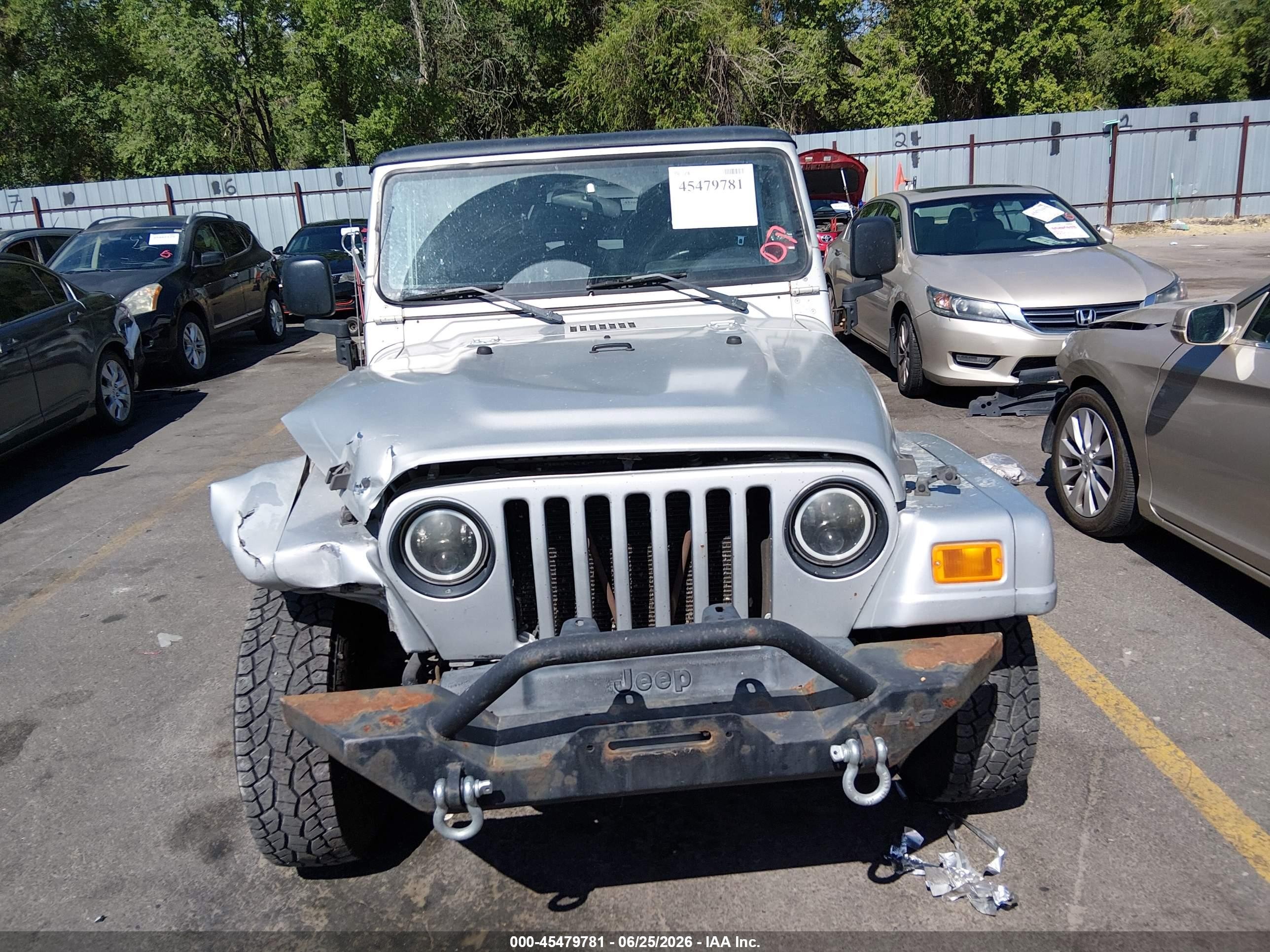 2005 Jeep Wrangler X Серебряный vin: 1J4FA39S05P355174