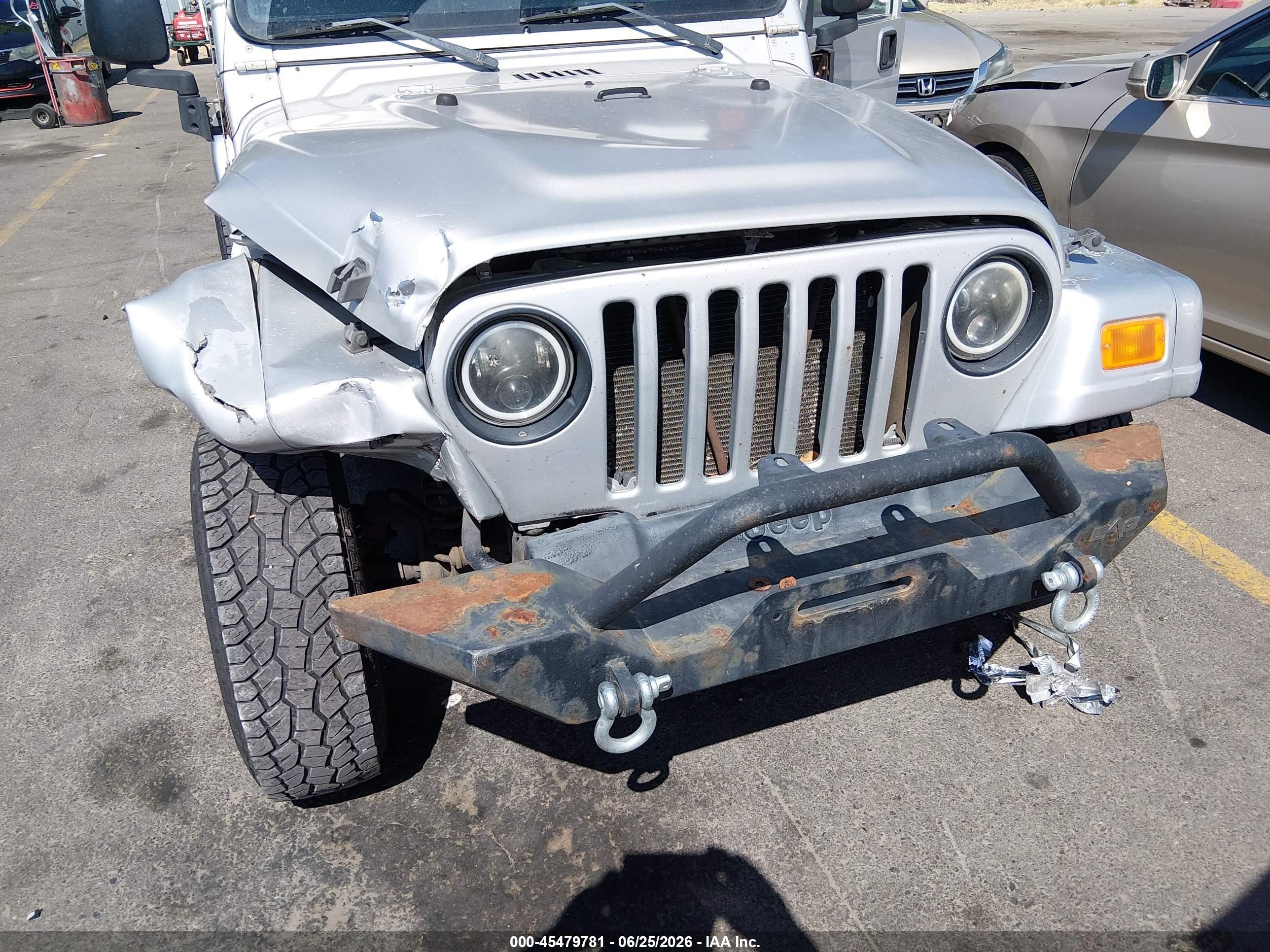 2005 Jeep Wrangler X Серебряный vin: 1J4FA39S05P355174
