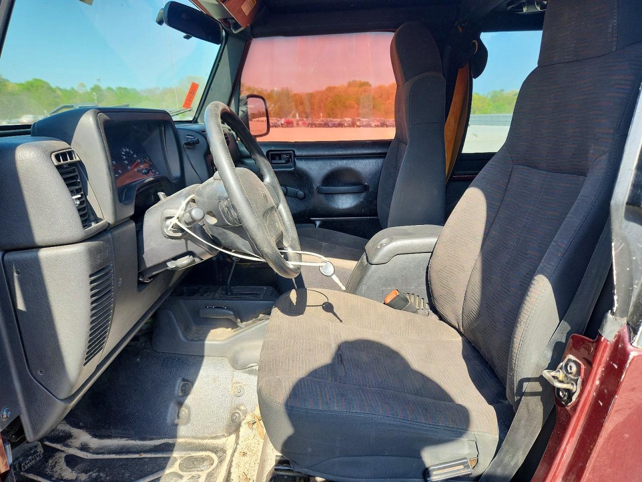 2004 Jeep Wrangler X Burgundy vin: 1J4FA39S14P702851
