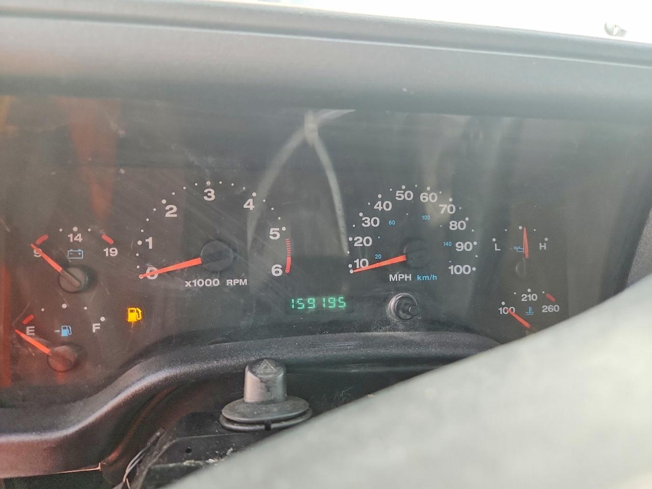 2005 Jeep Wrangler X White vin: 1J4FA39S15P358777