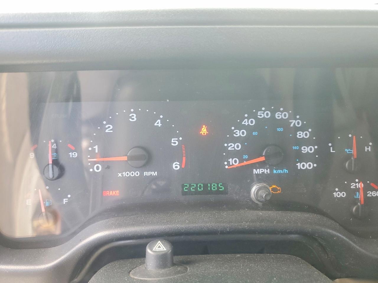 2005 Jeep Wrangler X White vin: 1J4FA39S15P359184