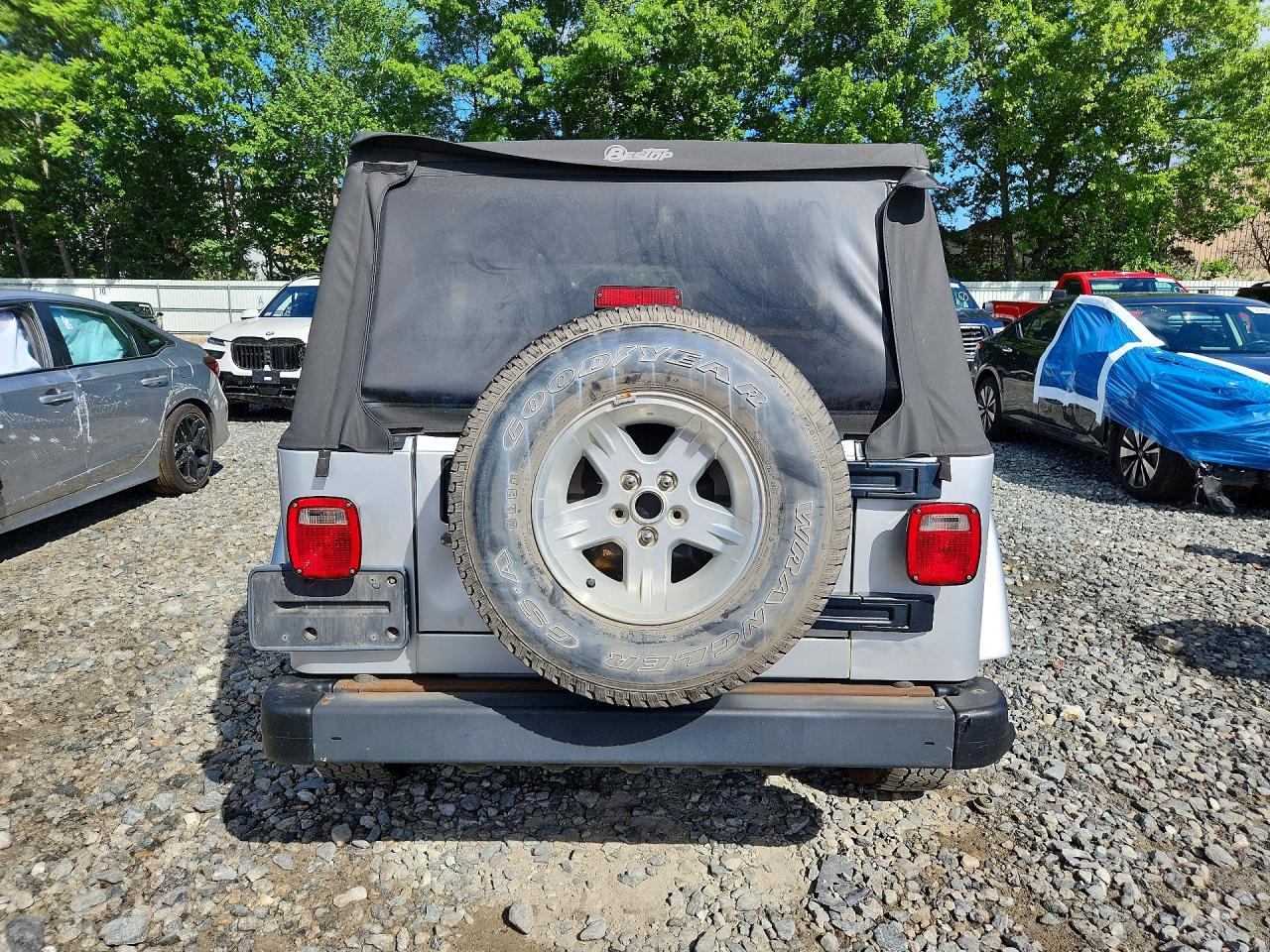 2005 Jeep Wrangler X Серебряный vin: 1J4FA39S25P353880
