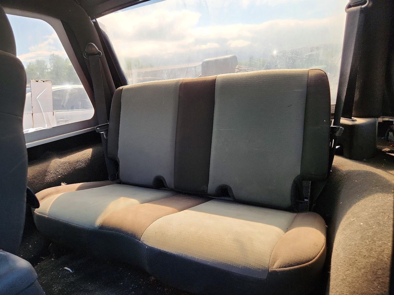 2005 Jeep Wrangler X Серебряный vin: 1J4FA39S25P353880
