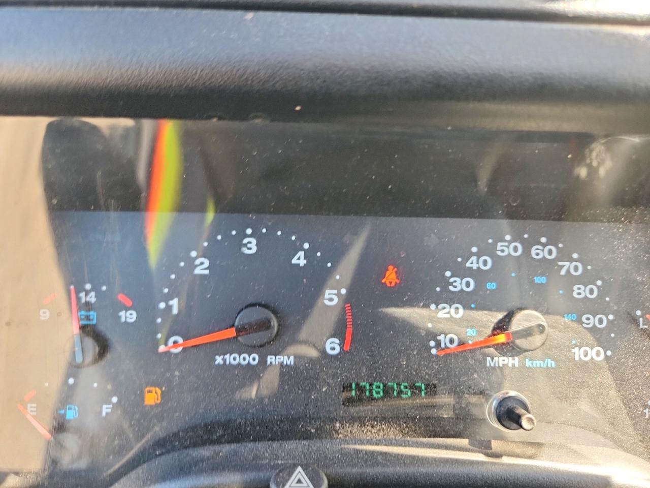 2005 Jeep Wrangler X Silver vin: 1J4FA39S25P359629