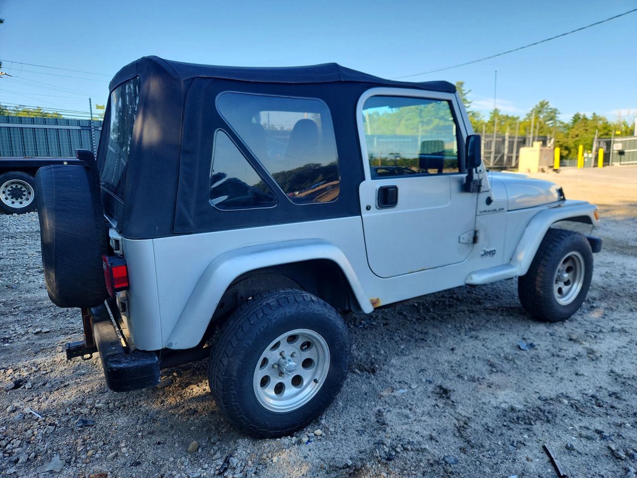 2002 Jeep Wrangler / Tj X Silver vin: 1J4FA39S32P747092