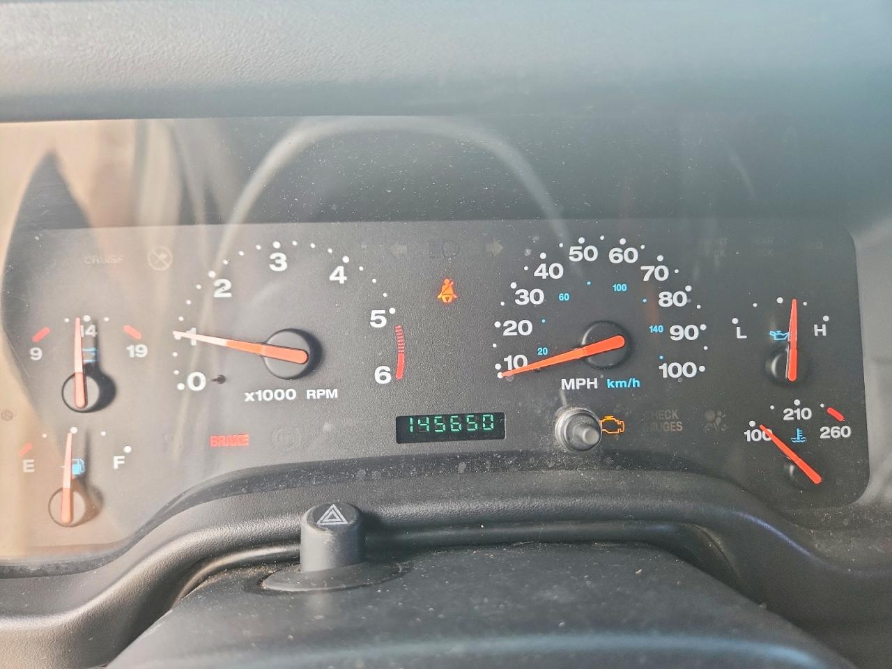 2005 Jeep Wrangler X White vin: 1J4FA39S35P337557