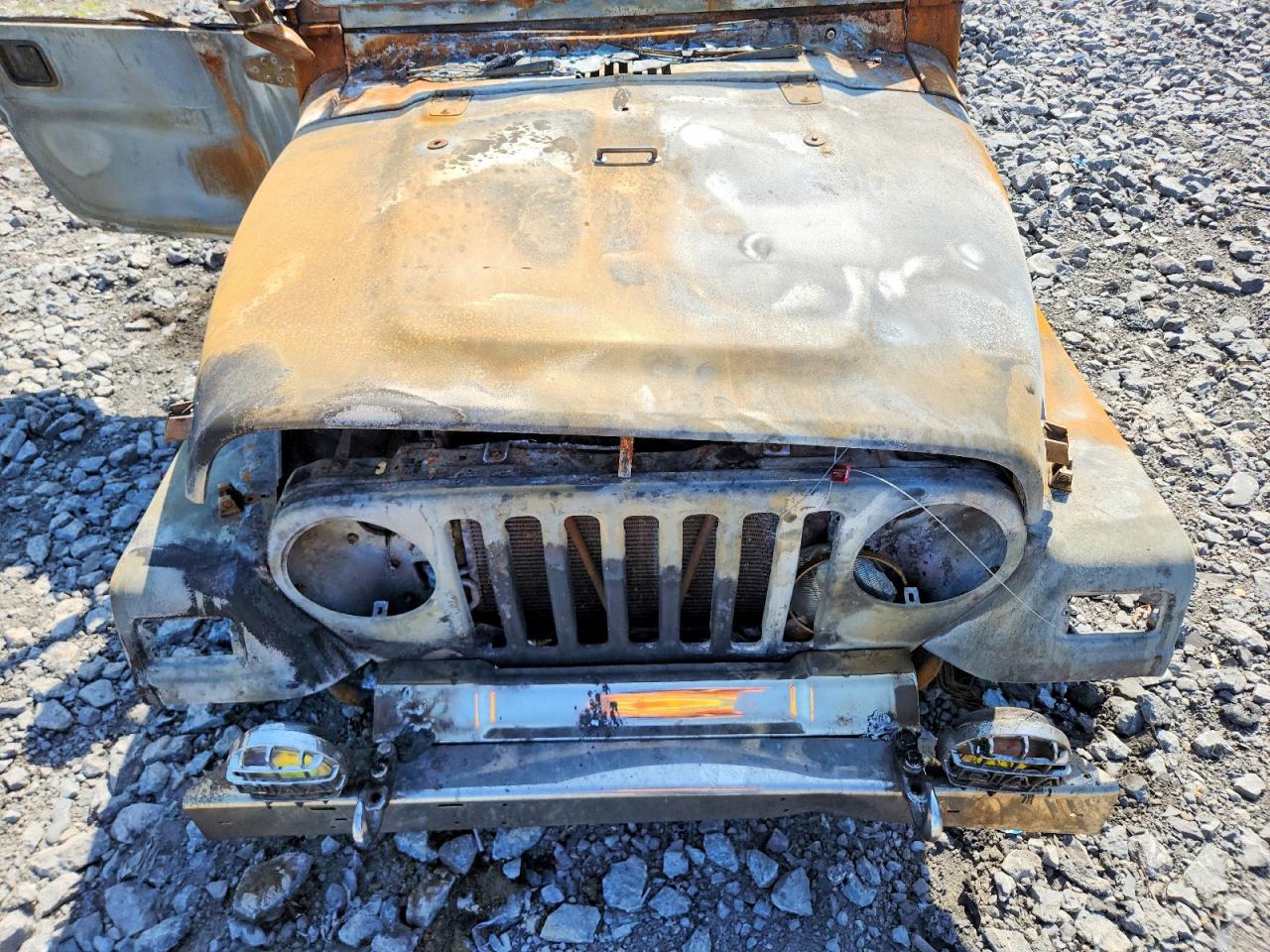 2005 Jeep Wrangler X Пожар vin: 1J4FA39S45P387898