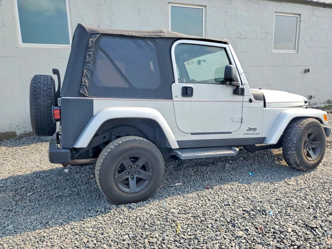 2003 Jeep Wrangler Commando Серебряный vin: 1J4FA39S63P363132