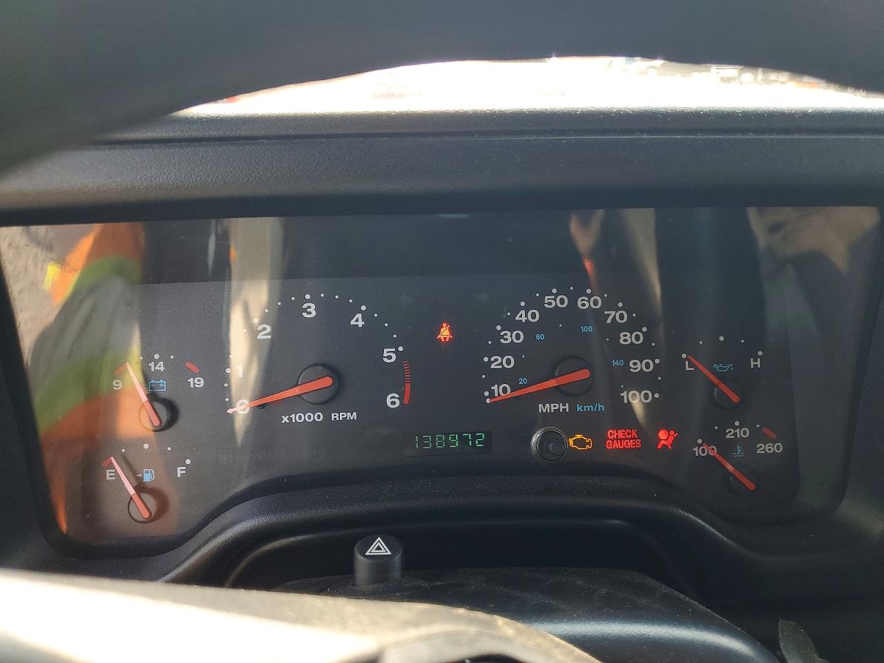 2003 Jeep Wrangler Commando Серебряный vin: 1J4FA39S63P363132