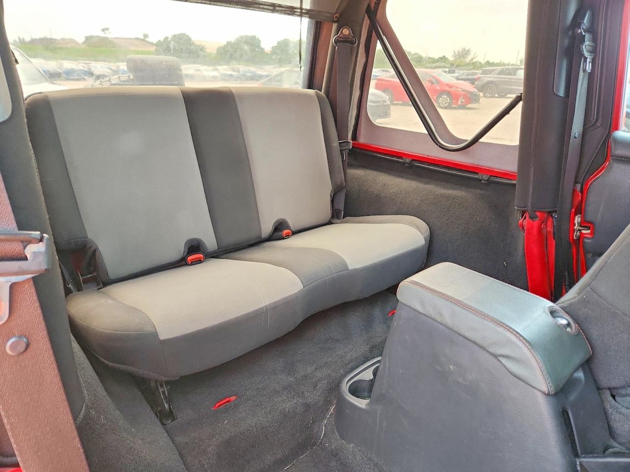 2005 Jeep Wrangler X Red vin: 1J4FA39S65P363490