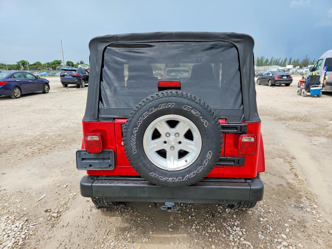 2005 Jeep Wrangler X Red vin: 1J4FA39S65P363490