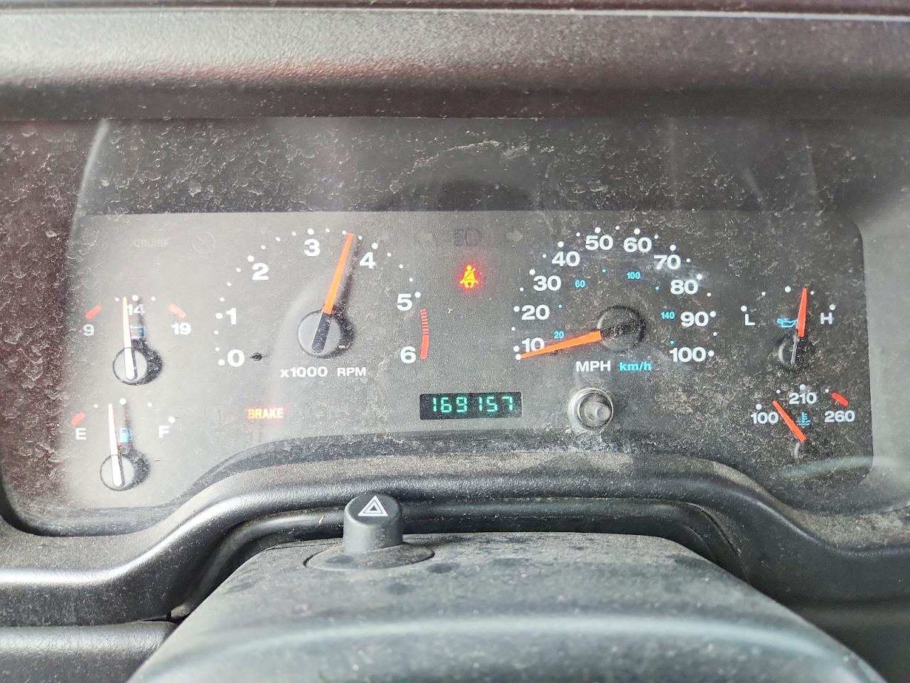 2005 Jeep Wrangler X Red vin: 1J4FA39S65P363490
